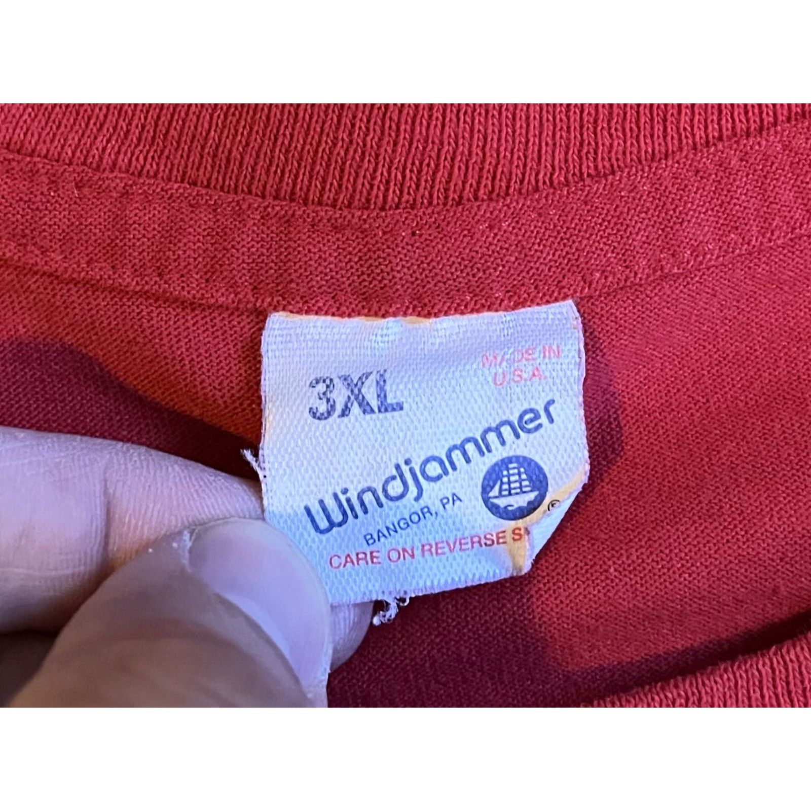 Vintage VINTAGE Manhattan Special Olympics 2000 Pocket Shirt Windjammer Men’s XL Red 90s City Retro Graphic Print T-Shirt with Pockets Mens Size US XL / EU 56 / 4 - 4 Thumbnail