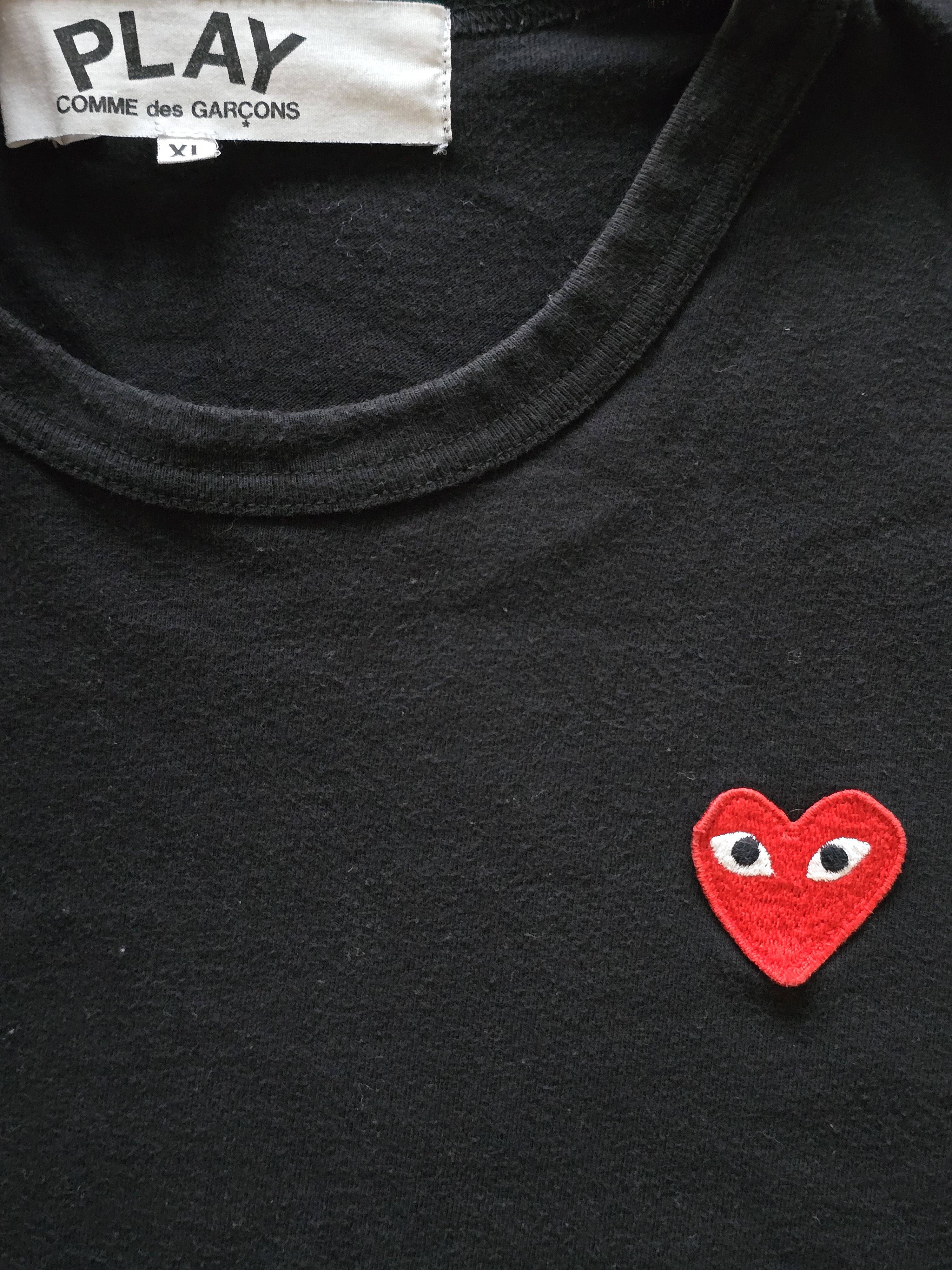 Comme des Garcons PLAY CDG PLAY black short sleeve tee with red heart logo Size US XL / EU 56 / 4 - 2 Thumbnail