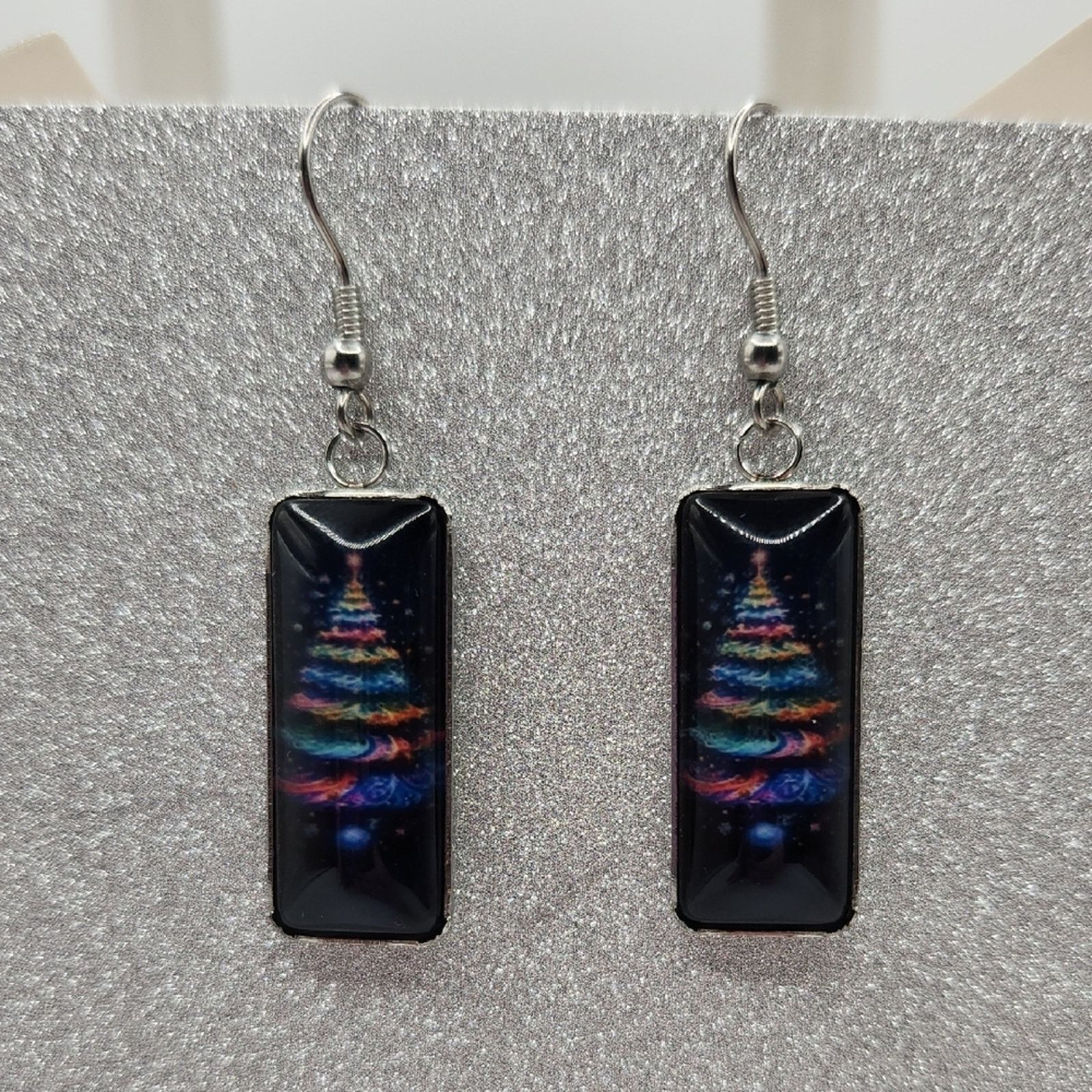 Other Christmas Tree Glass Earrings Holiday Rectangular Dangle New Size ONE SIZE - 7 Thumbnail