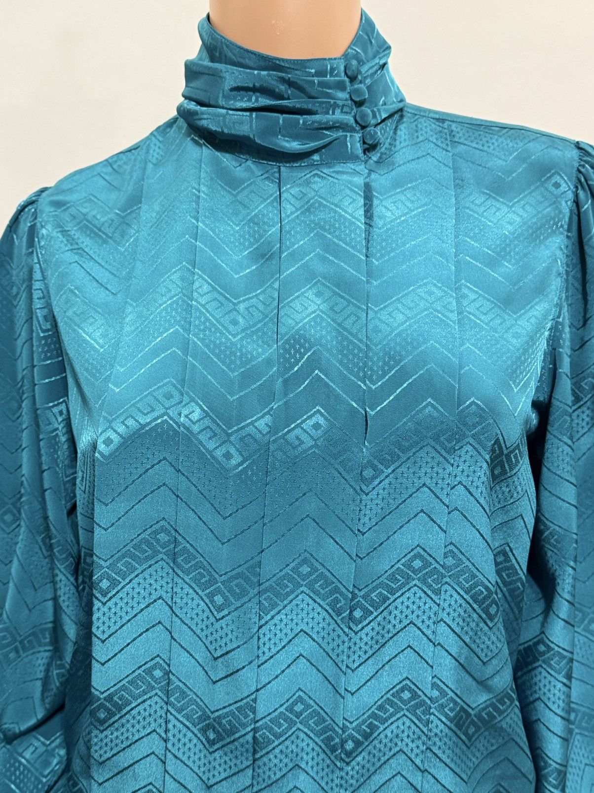Vintage Women’s 1980’s High Neck Blouse Size M / US 6-8 / IT 42-44 - 1 Thumbnail