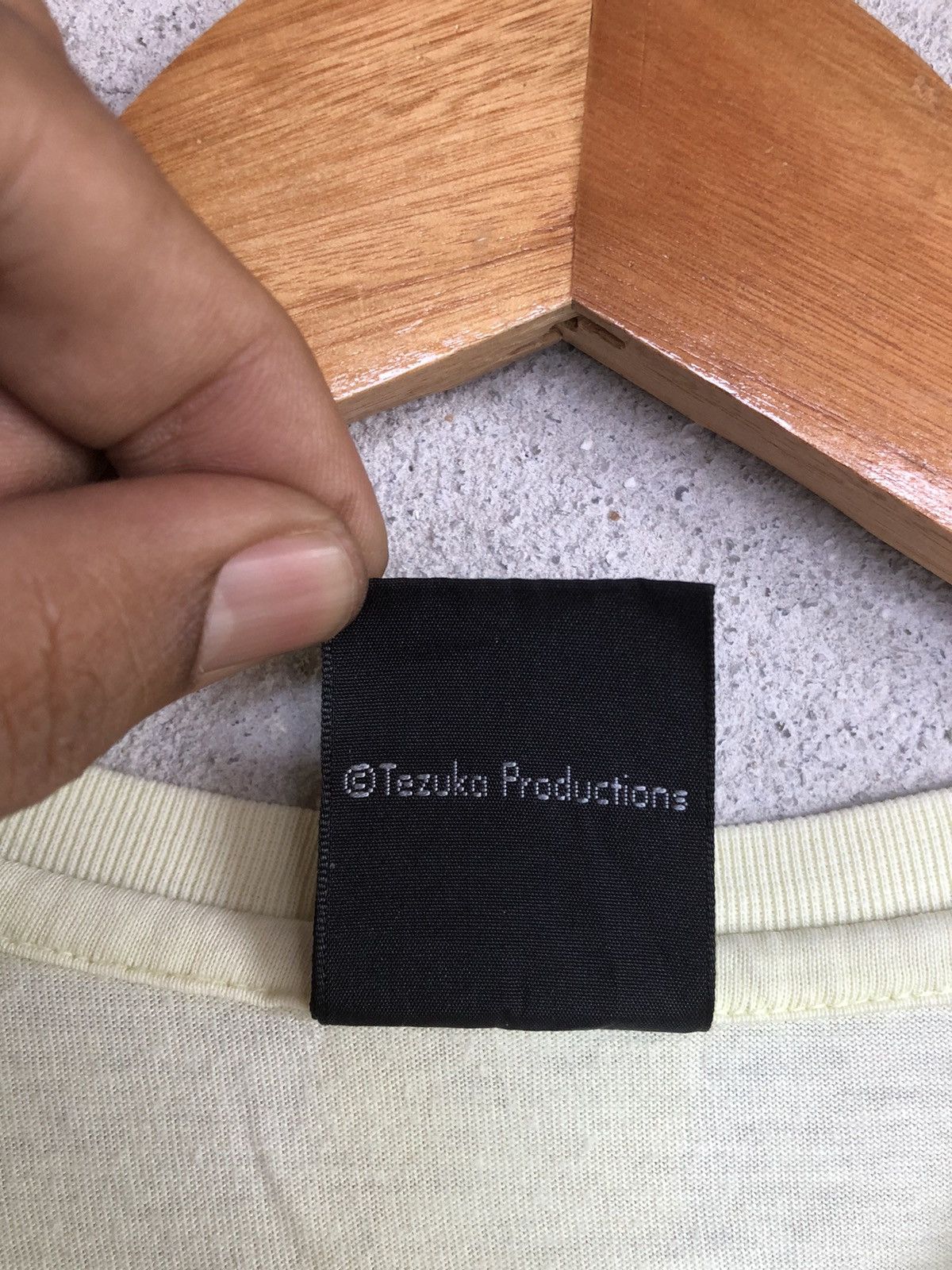 Anime × Japanese Brand × Vintage Vintage Y2K Uniqlo X Astro Boy Tezuka Production Tshirts Size US M / EU 48-50 / 2 - 18 Thumbnail