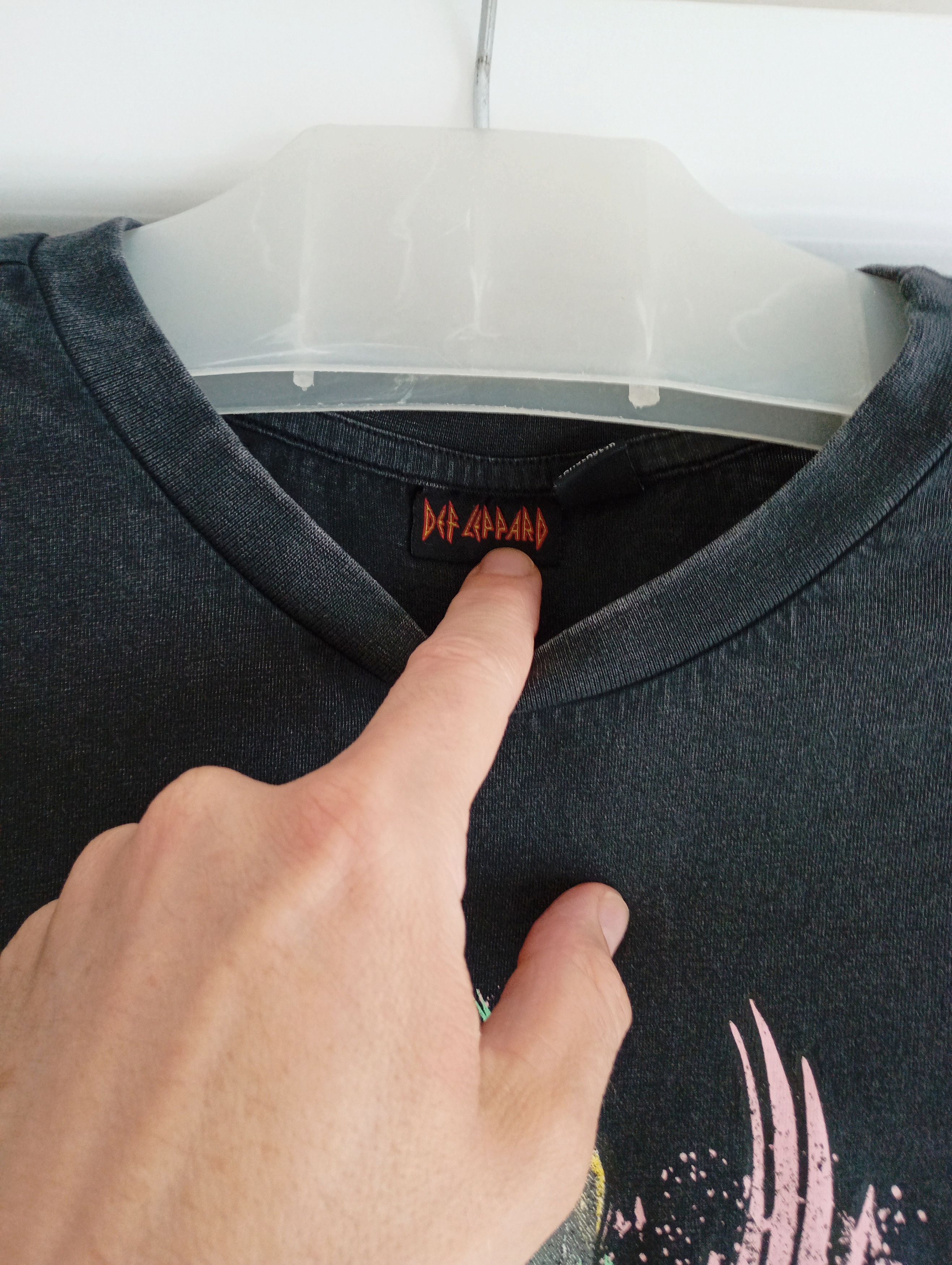 Def Leppard Def Leppard Rock The Americas Kanye West style crop tshirt Size US S / EU 44-46 / 1 - 3 Thumbnail