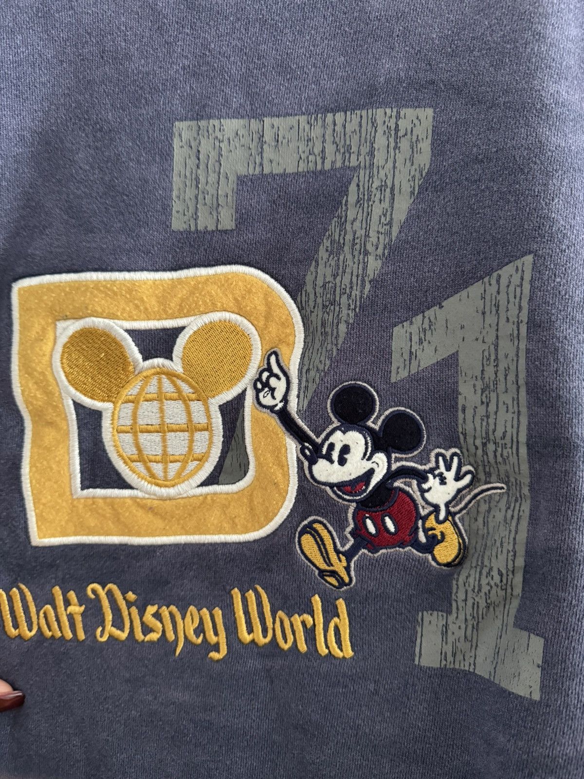 Disney × Vintage 40th anniversary embroidered disney world crewneck Size US XL / EU 56 / 4 - 5 Thumbnail