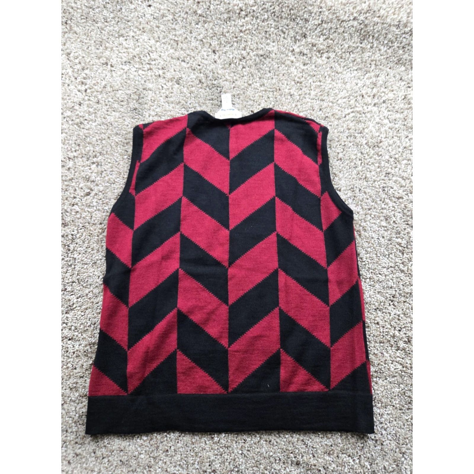 Talbots Talbots Sweater Vest Womens Small Red Black Chevron Merino Wool Made Italy Size S / US 4 / IT 40 - 4 Thumbnail