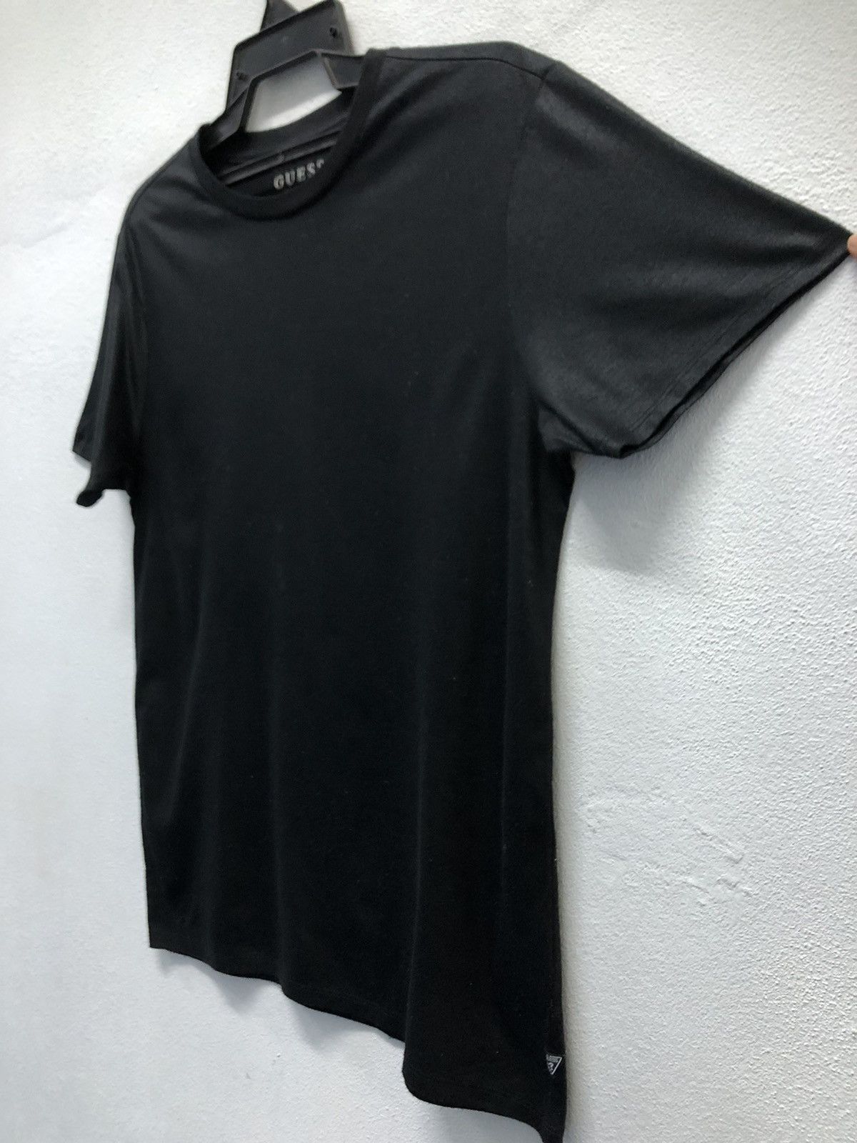 Guess × Vintage GUESS Men's Basic Black T-Shirt – Size Small Size US S / EU 44-46 / 1 - 3 Thumbnail