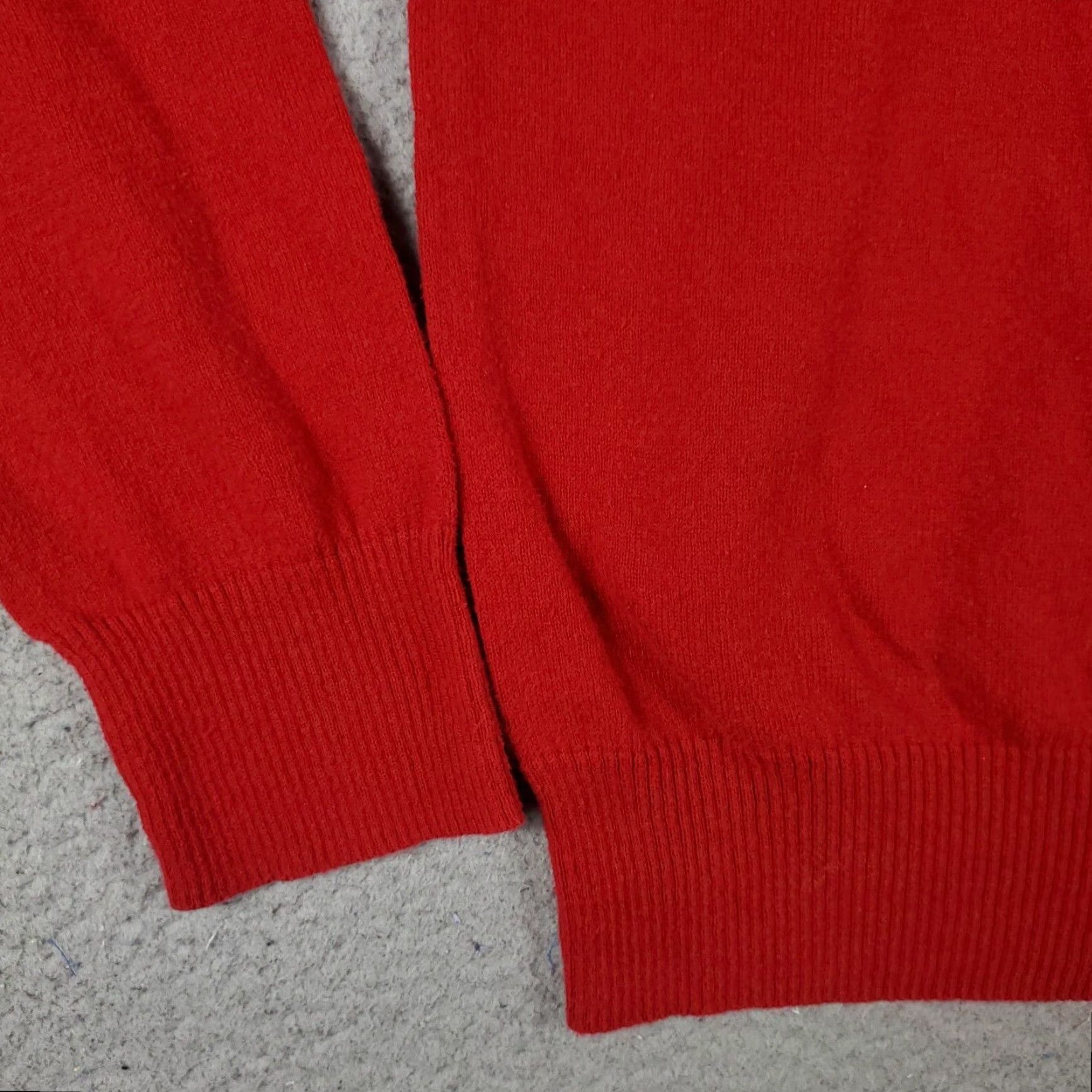 American Eagle Outfitters American Eagle Mens Large Red V Neck Casual Pullover Sweater Size US L / EU 52-54 / 3 - 4 Thumbnail