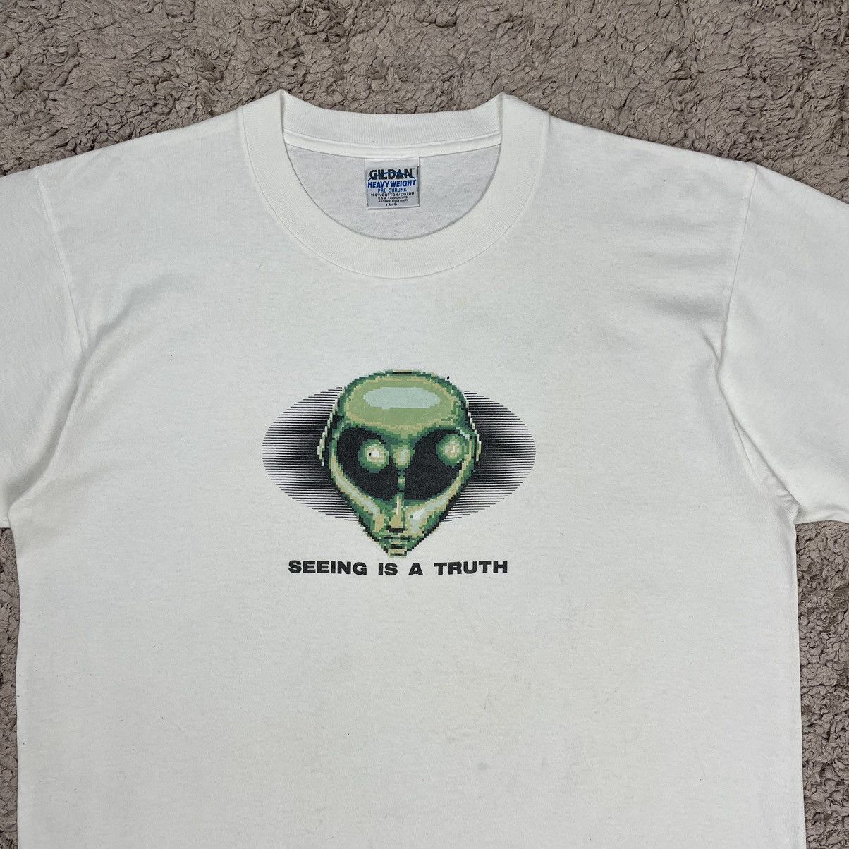 Vintage Vintage Gildan Alien Workshop Centre Logo T-shirt Size US L / EU 52-54 / 3 - 5 Thumbnail