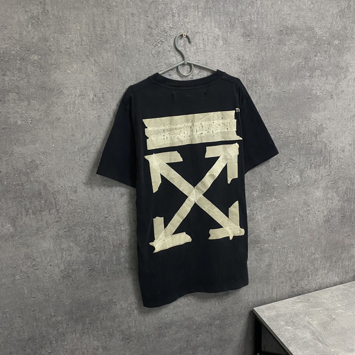 Off-White Off White T-Shirt Big Logo Size US M / EU 48-50 / 2 - 9 Thumbnail