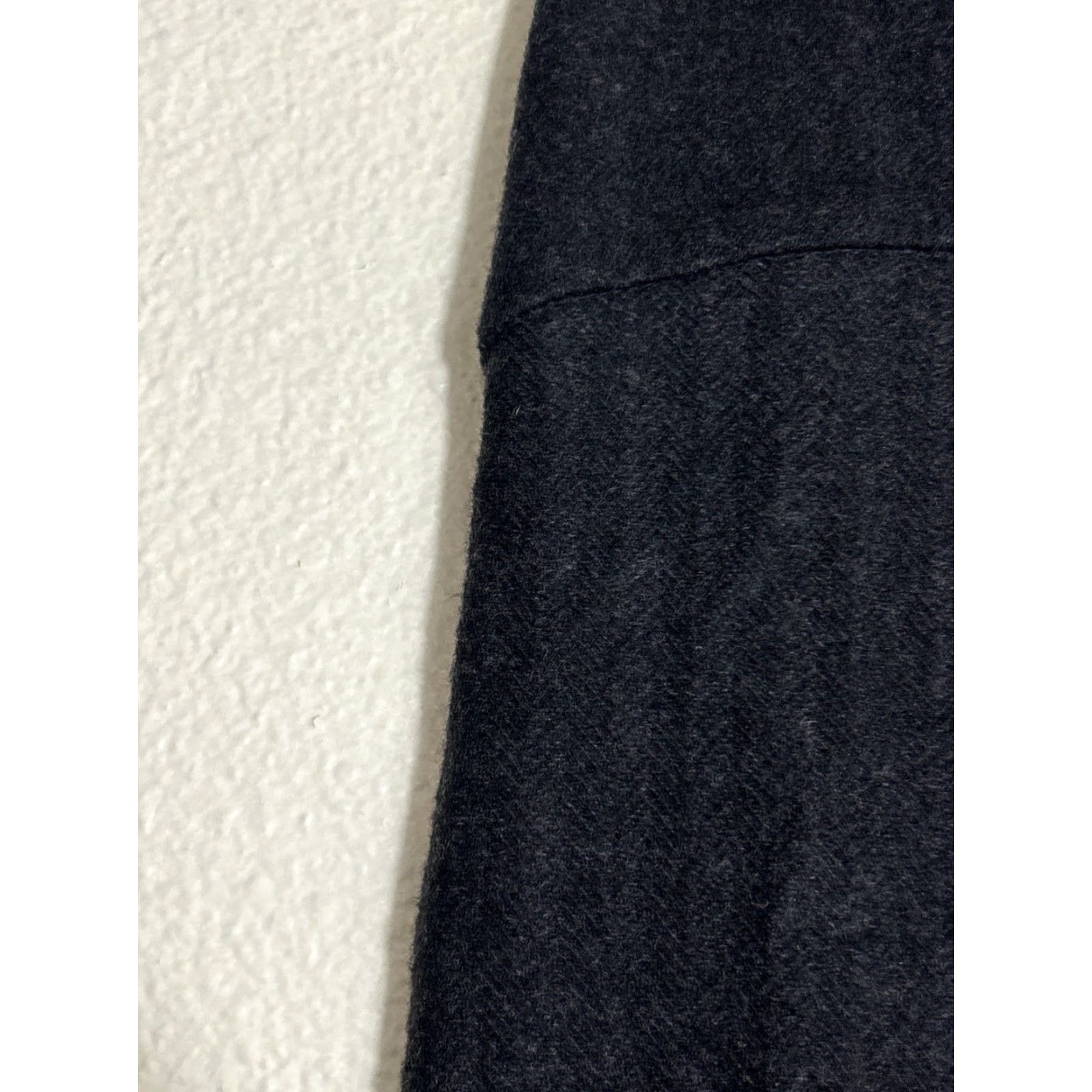 Banana Republic BANANA REPUBLIC Women's Herringbone Pencil Skirt 100% Wool Size 6 Dark Gray Size 28" / US 6 / IT 42 - 4 Thumbnail