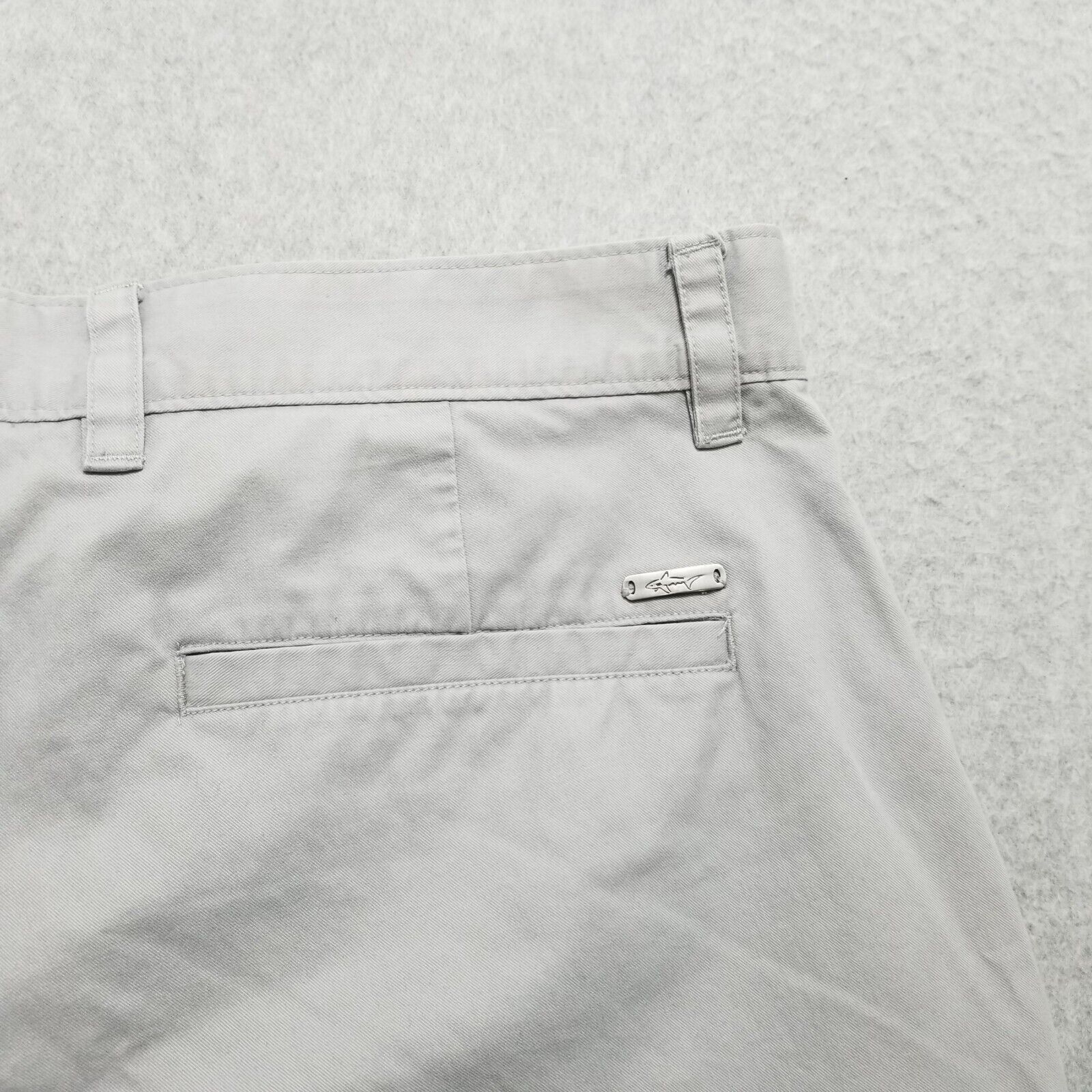 Greg Norman Greg Norman Shorts Mens 32 Gray Casual Pockets Chino Outdoor Size US 32 / EU 48 - 14 Thumbnail