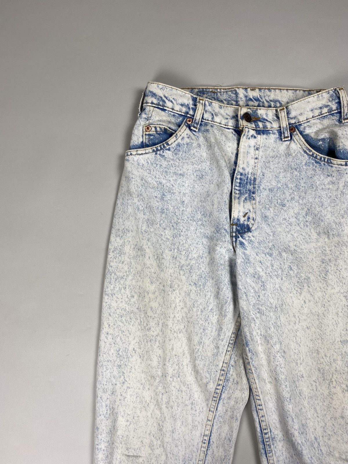 Levi's × Vintage VTG 90s Levi’s 550 men’s light blue jeans size 32 30 USA Size US 32 / EU 48 - 7 Thumbnail