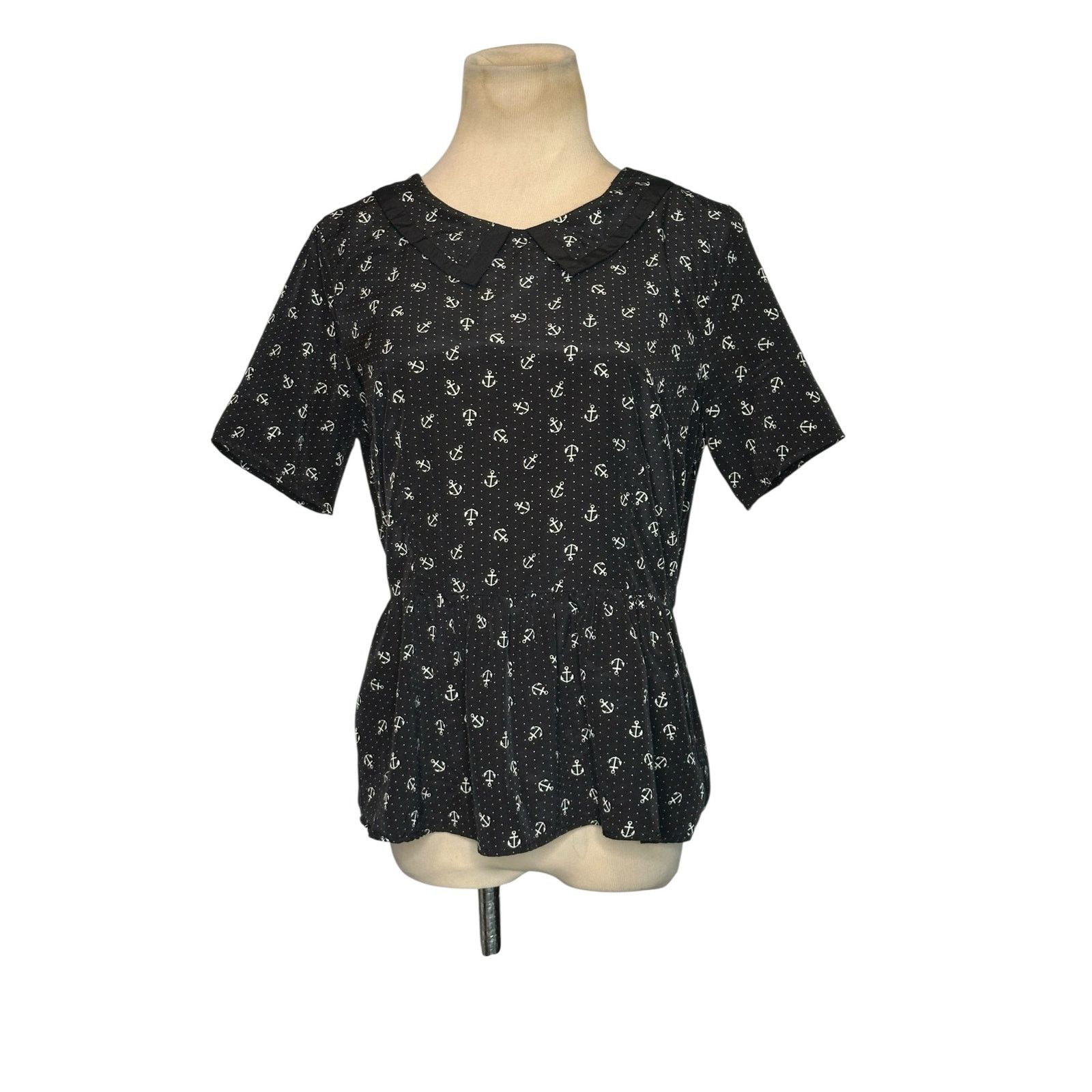 Forever 21 Forever 21 anchor print short sleeves blouse size medium Size M / US 6-8 / IT 42-44 - 9 Thumbnail