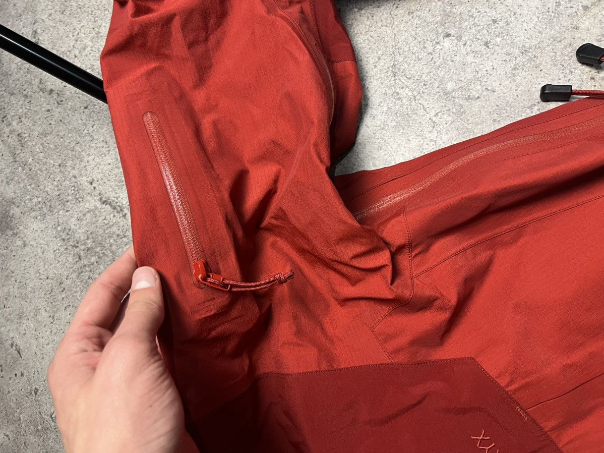 Arc'teryx Vintage Arcteryx Alpha Goretex Full Ski Suit Size M Size US M / EU 48-50 / 2 - 9 Thumbnail
