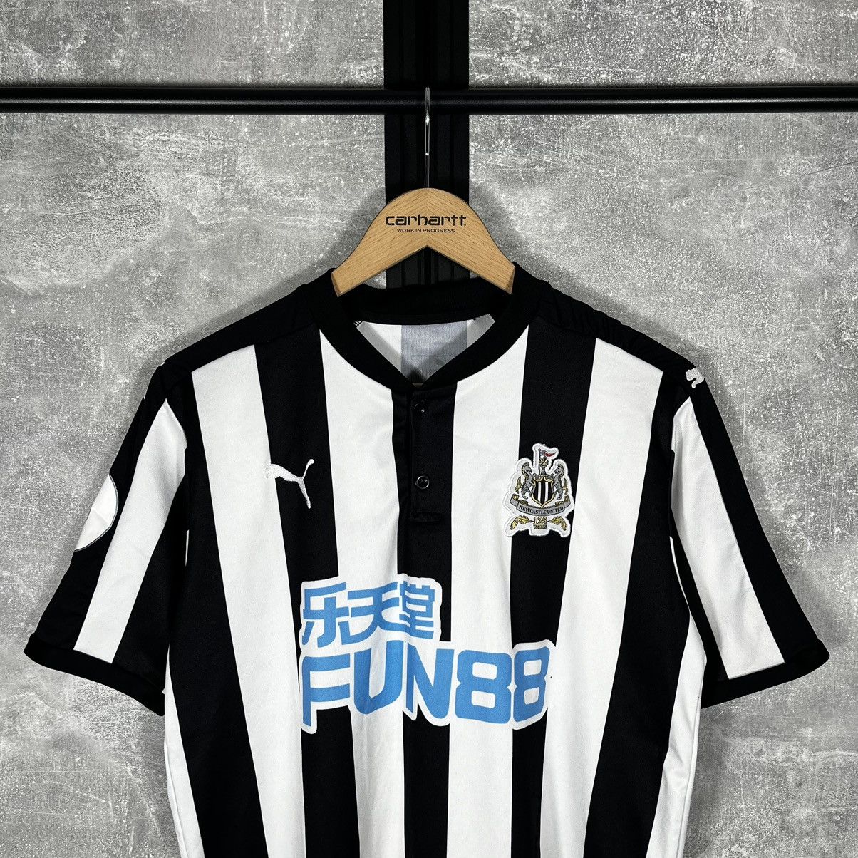 Puma Puma Newcastle Football Soccer Jersey T-shirt Tee Size US S / EU 44-46 / 1 - 2 Thumbnail