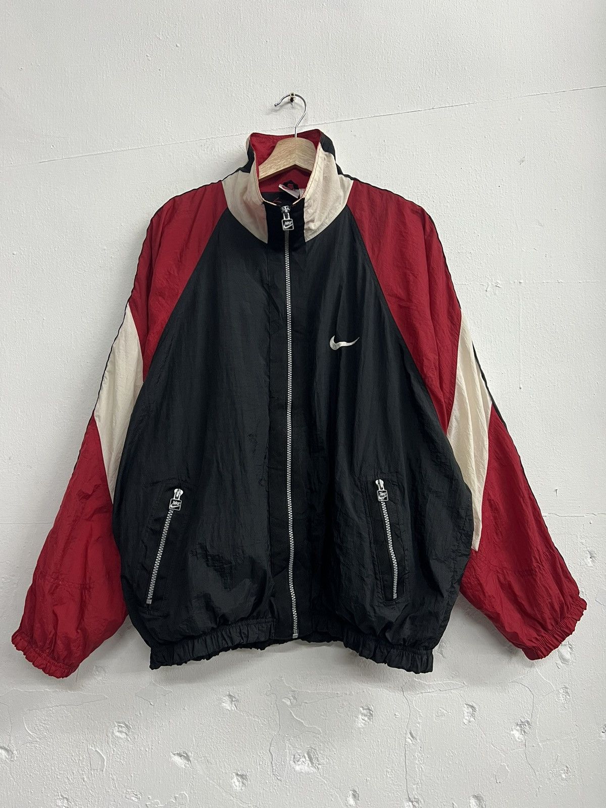 Nike × Vintage Vintage 90s Nike Windbreaker Zipper Jacket Size US XL / EU 56 / 4 - 2 Thumbnail
