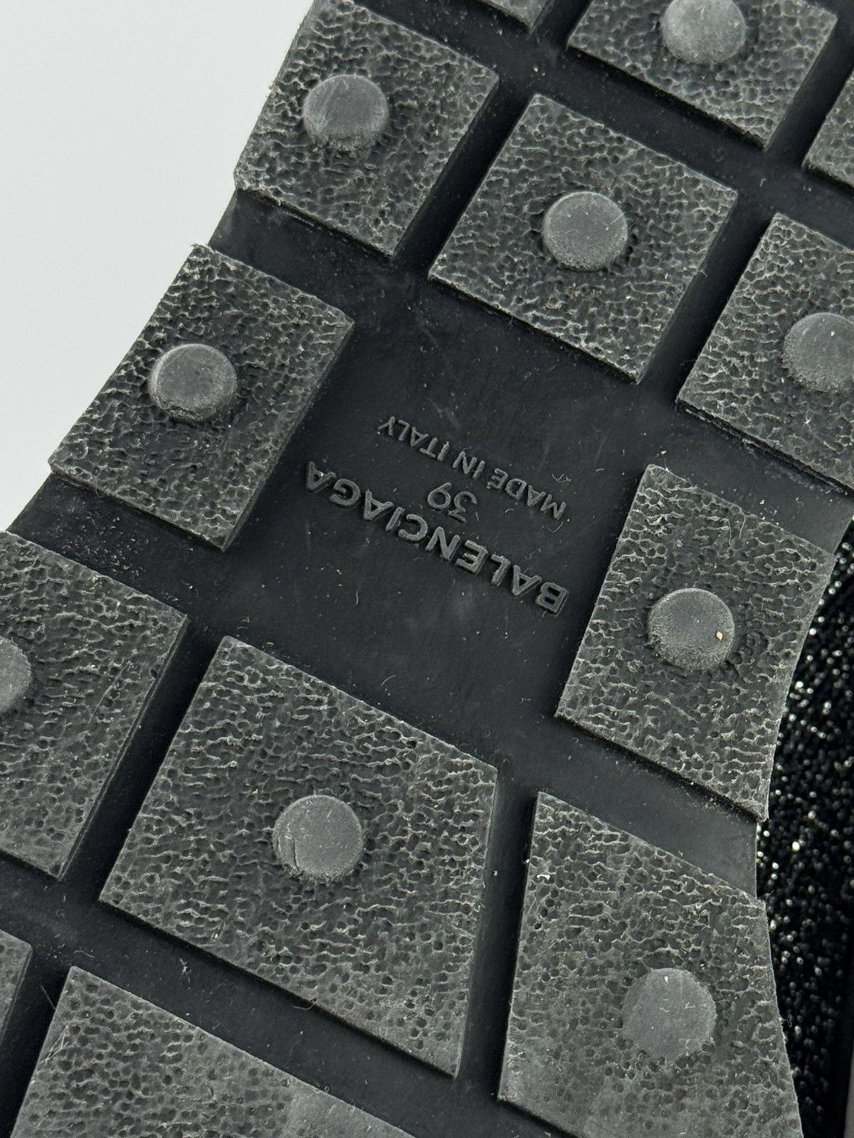 Balenciaga Balenciaga Black Glitter Runners Leather Low Top Sneakers Size US 9 / IT 39 - 11 Thumbnail
