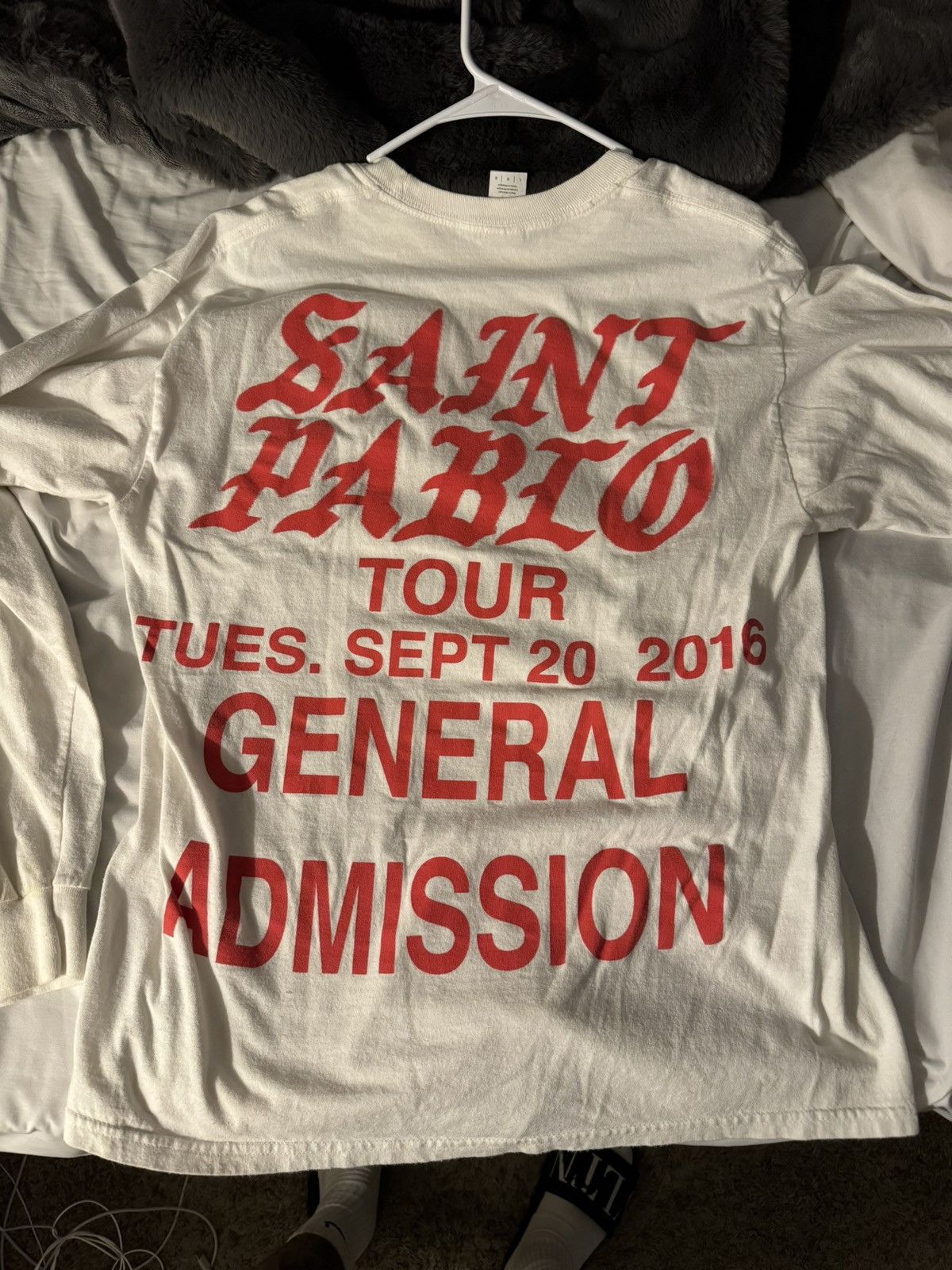 Kanye West Saint Pablo Tour Kanye West 2016 size L Size US L / EU 52-54 / 3 - 1 Thumbnail