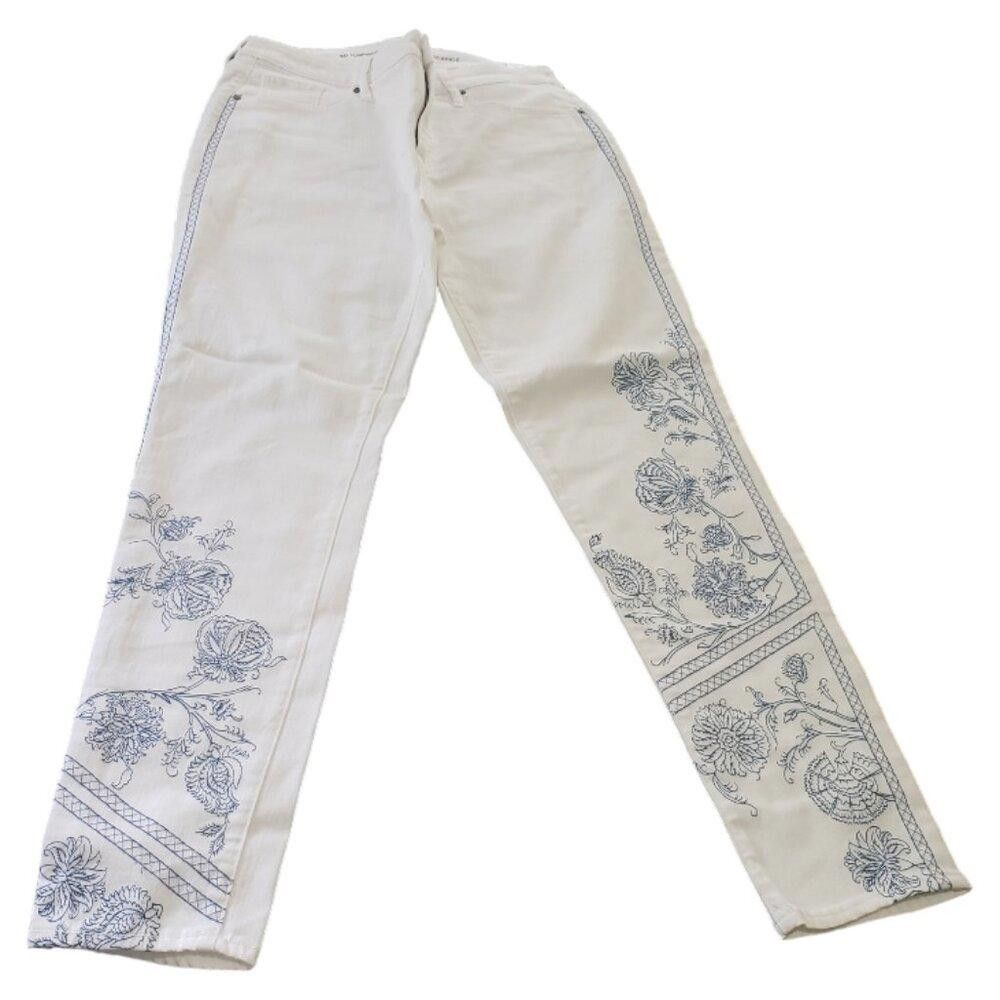 Chicos CT1497 Chico's Girlfriend Slim Leg Ankle White Jean 10T Size 32" / US 10 / IT 46 - 1 Thumbnail