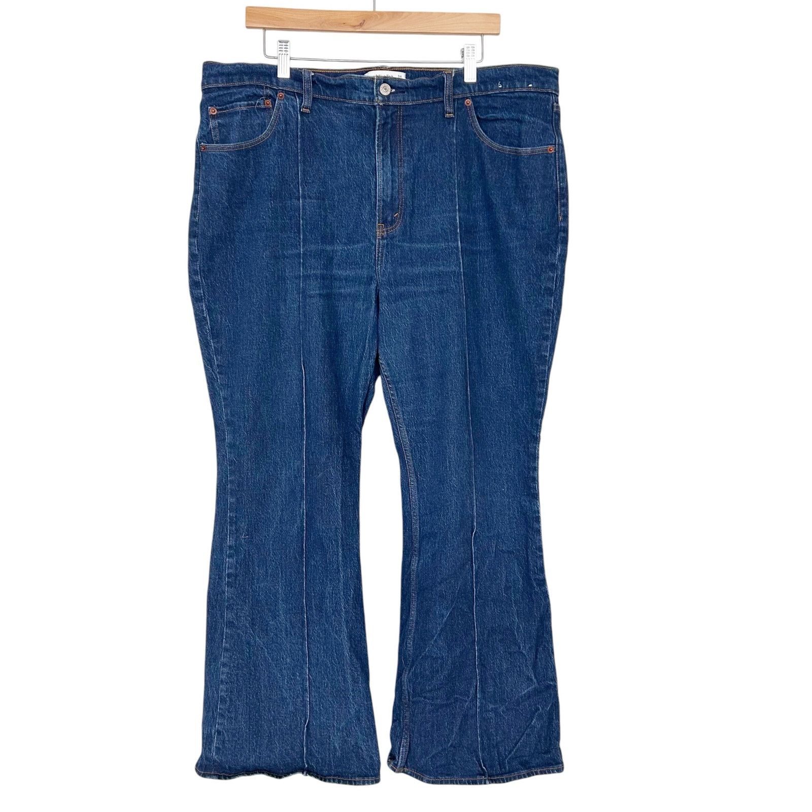 Abercrombie & Fitch Abercrombie & Fitch Vintage Flare High Rise Jeans Sz 18S Size 40" / US 18 - 1 Thumbnail