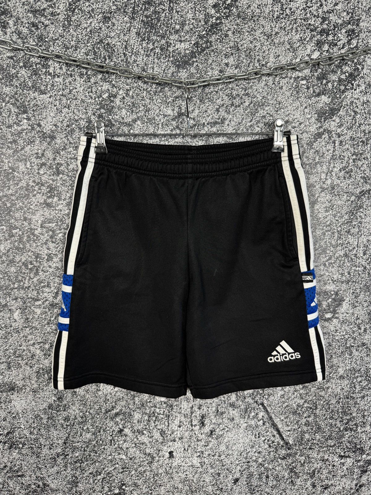 Adidas Adidas Vintage 90s Black Shorts Streetwear Size XS Size US 30 / EU 46 - 1 Thumbnail
