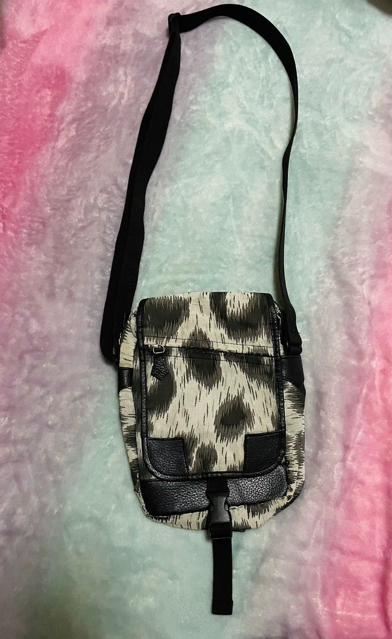Vivienne Westwood Vivienne Westwood size os Early Saturn Japanese limited edi Size ONE SIZE - 1 Thumbnail