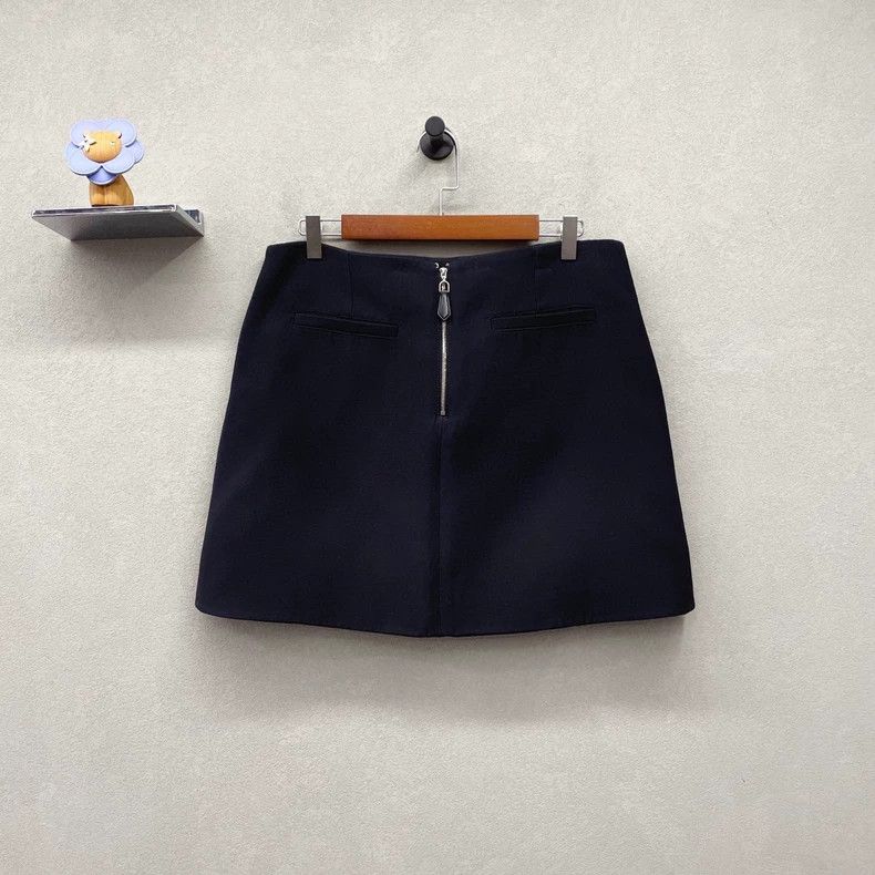 Louis Vuitton Louis Vuitton Zip skirt 2504-Nextarrow Size 41" - 2 Thumbnail