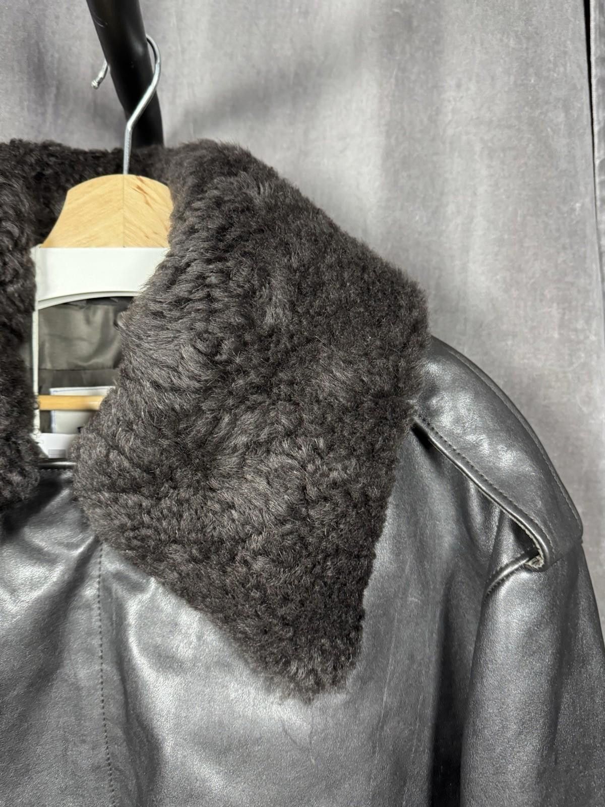 Burberry Burberry Shearling-Collar Long Sleeved Calf Grain Leather Size US L / EU 52-54 / 3 - 2 Thumbnail