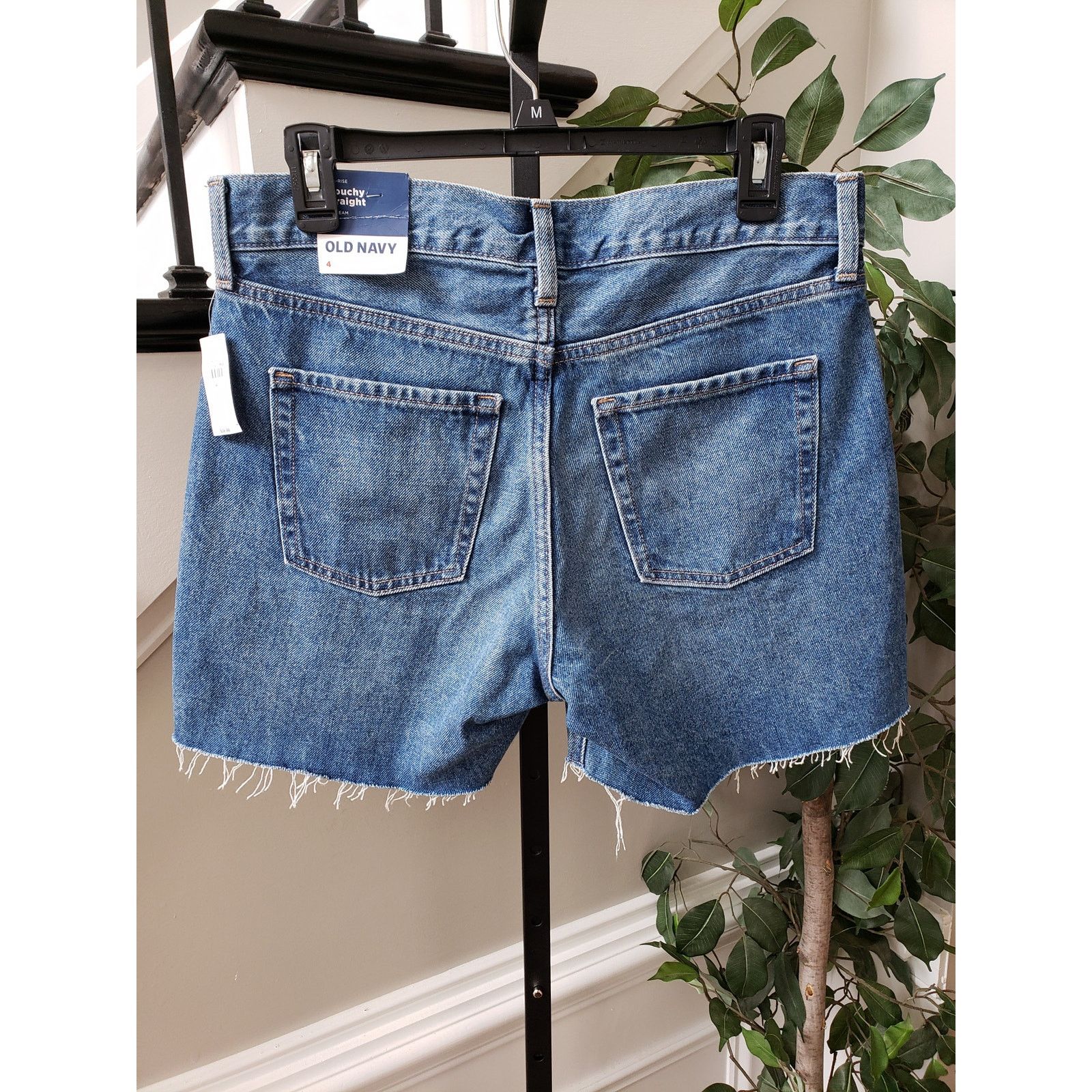 Old Navy Old Navy Cut Off Shorts Women Size 4 Blue High Rise Straight Size 27" / US 4 / IT 40 - 5 Thumbnail