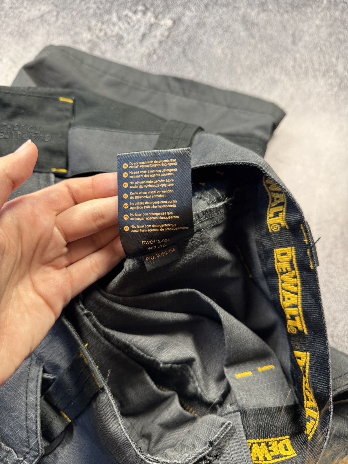 Other DeWALT Professional Cargo Work Shorts — Heavy Duty Size US 34 / EU 50 - 7 Thumbnail