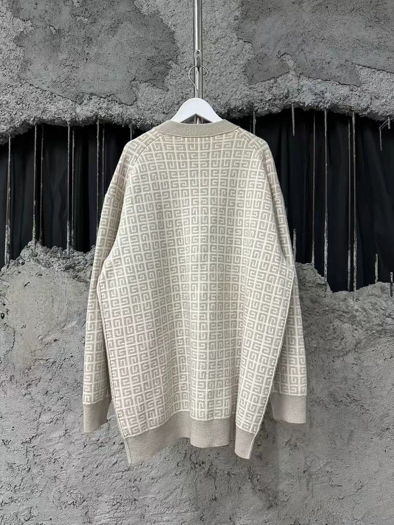 Givenchy Givenchy Givenchy Cashmere Cardigan in Beige Color -2507 Size US S / EU 44-46 / 1 - 2 Thumbnail