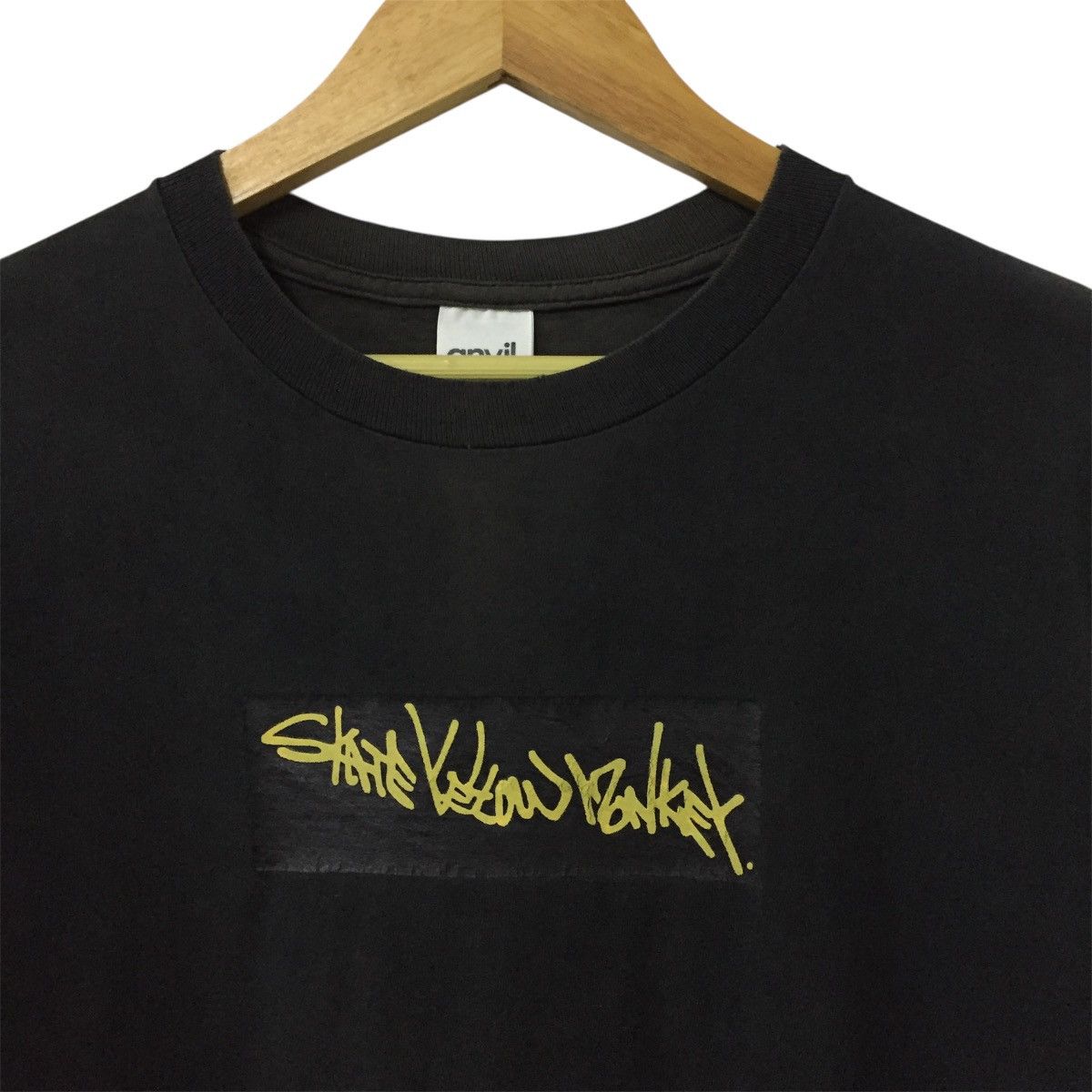 Anvil VINTAGE 90s SKATE YELLOW MONKEY WORDING SKATEBOARD TSHIRT Size US L / EU 52-54 / 3 - 3 Thumbnail