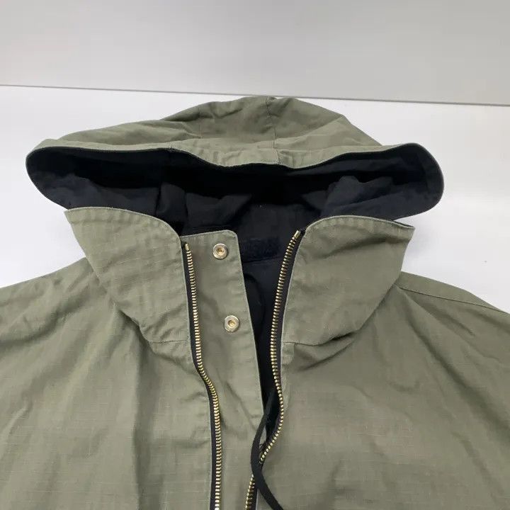 Gucci Gucci Logo Embroidered Nylon Jacket for Men-2507 Size US L / EU 52-54 / 3 - 3 Thumbnail