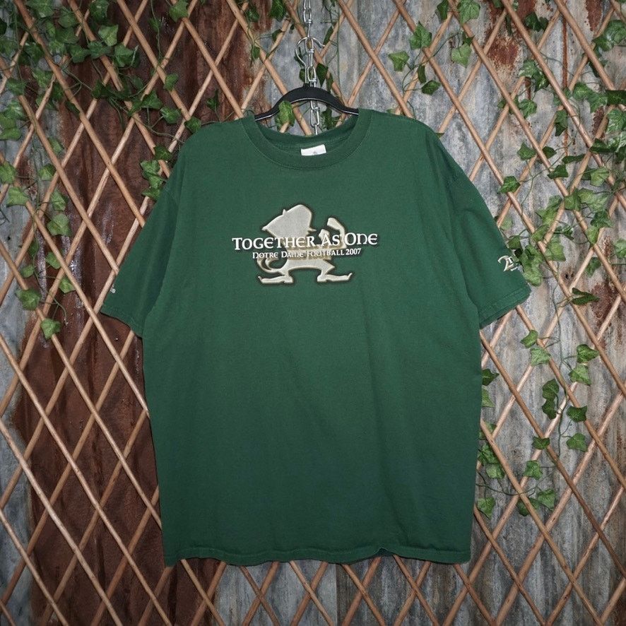 Adidas XL-Vintage Y2K adidas Notre Dame college football 00s tshirt Size US XL / EU 56 / 4 - 1 Thumbnail