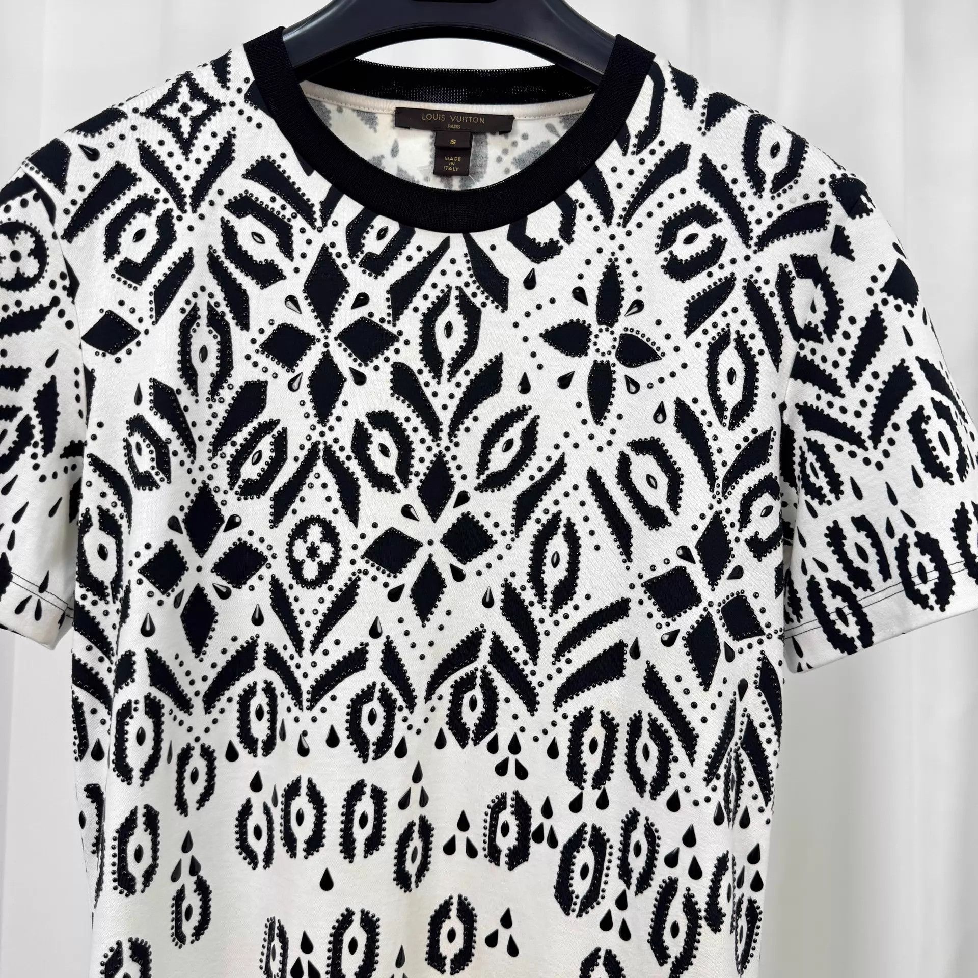 Louis Vuitton LV Beaded 3Flowers Dress S 98 New KL11434 Size S / US 4 / IT 40 - 3 Thumbnail