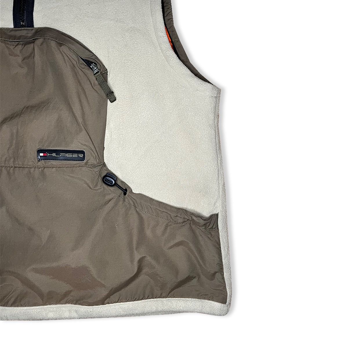 Tommy Hilfiger 2000’s Tommy Hilfiger Technical Quilted Gilet With Pouch Size US M / EU 48-50 / 2 - 7 Thumbnail