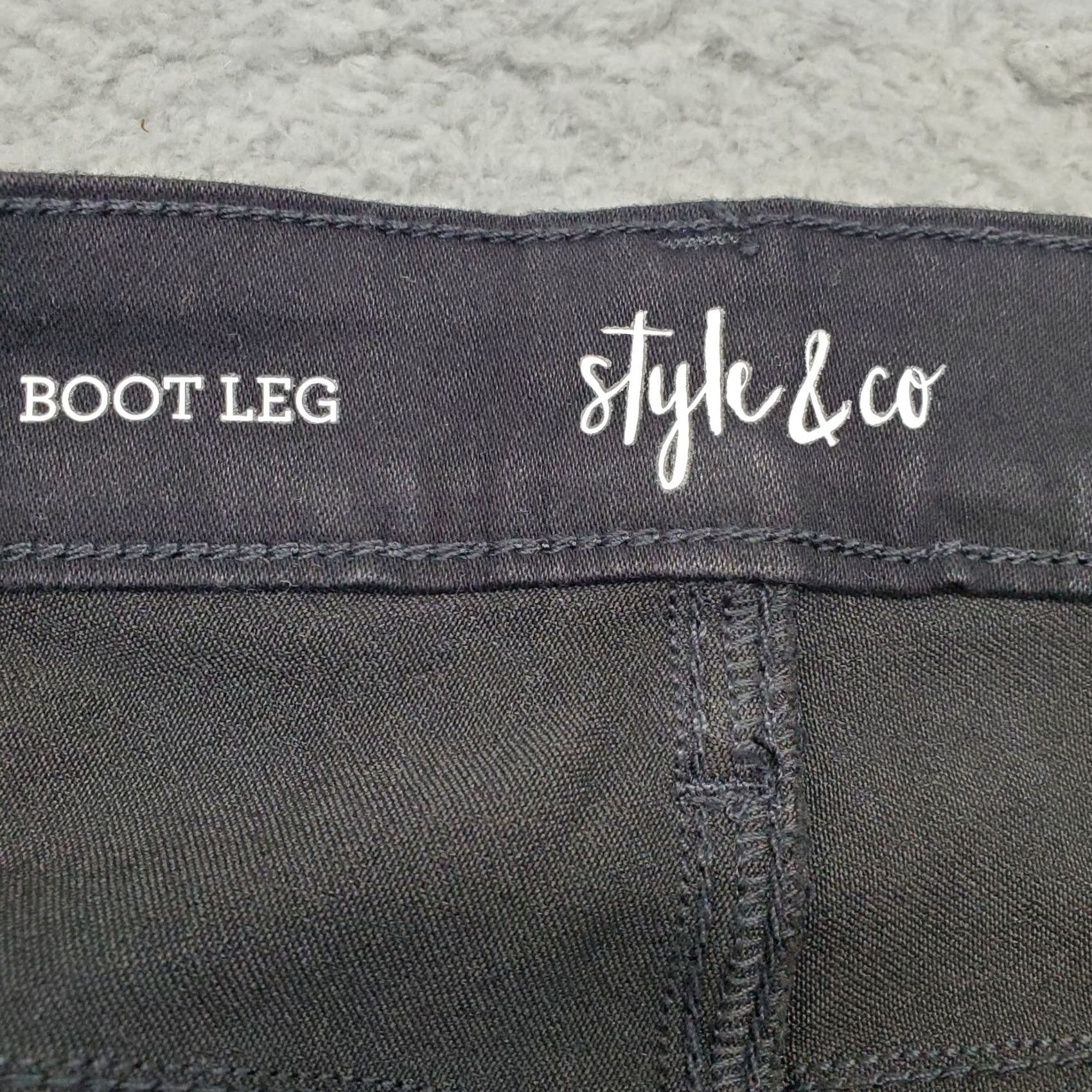 Vintage Style&co. Boot Leg Jeans Womens 20W Black Regular Fit Dark Wash 5-Pocket Design Jeans Size 42" / US 20 - 7 Thumbnail