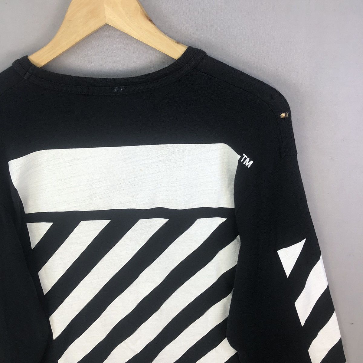 Off-White Off-White F/W 2017 “ Caravaggio Seeing Things “ Long Sleeve Size US S / EU 44-46 / 1 - 17 Thumbnail