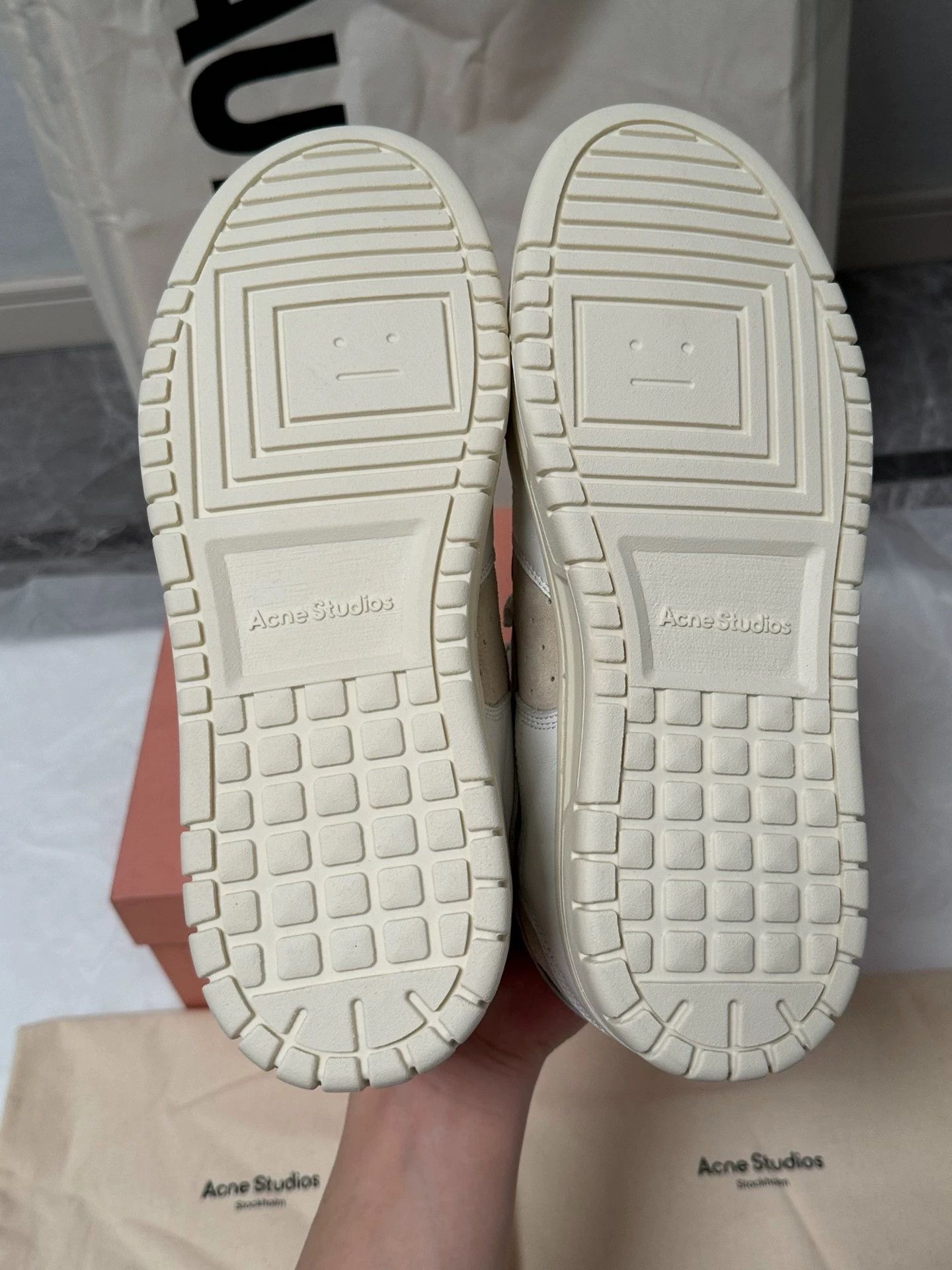 Acne Studios Acne Studios Off-White Low-Top Sneaker 39 Size US 8.5 / IT 38.5 - 5 Thumbnail