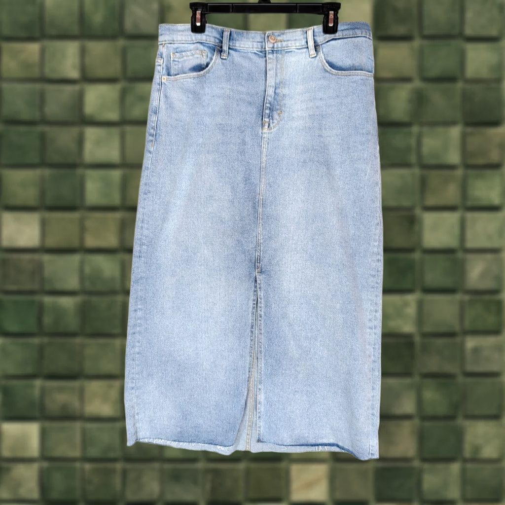 Vintage Kensie Denim Midi Skirt Blue High Rise Raw Hem Boho Hippie Casual Size 8/29 Womens Size 30" / US 8 / IT 44 - 1 Thumbnail