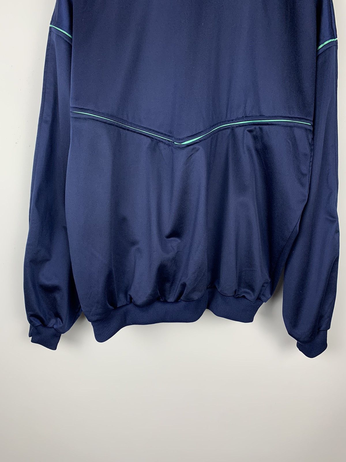 Nike Vintage 90’s Nike Retro Nylon Track Jacket Full Zip Swoosh Size US L / EU 52-54 / 3 - 14 Thumbnail