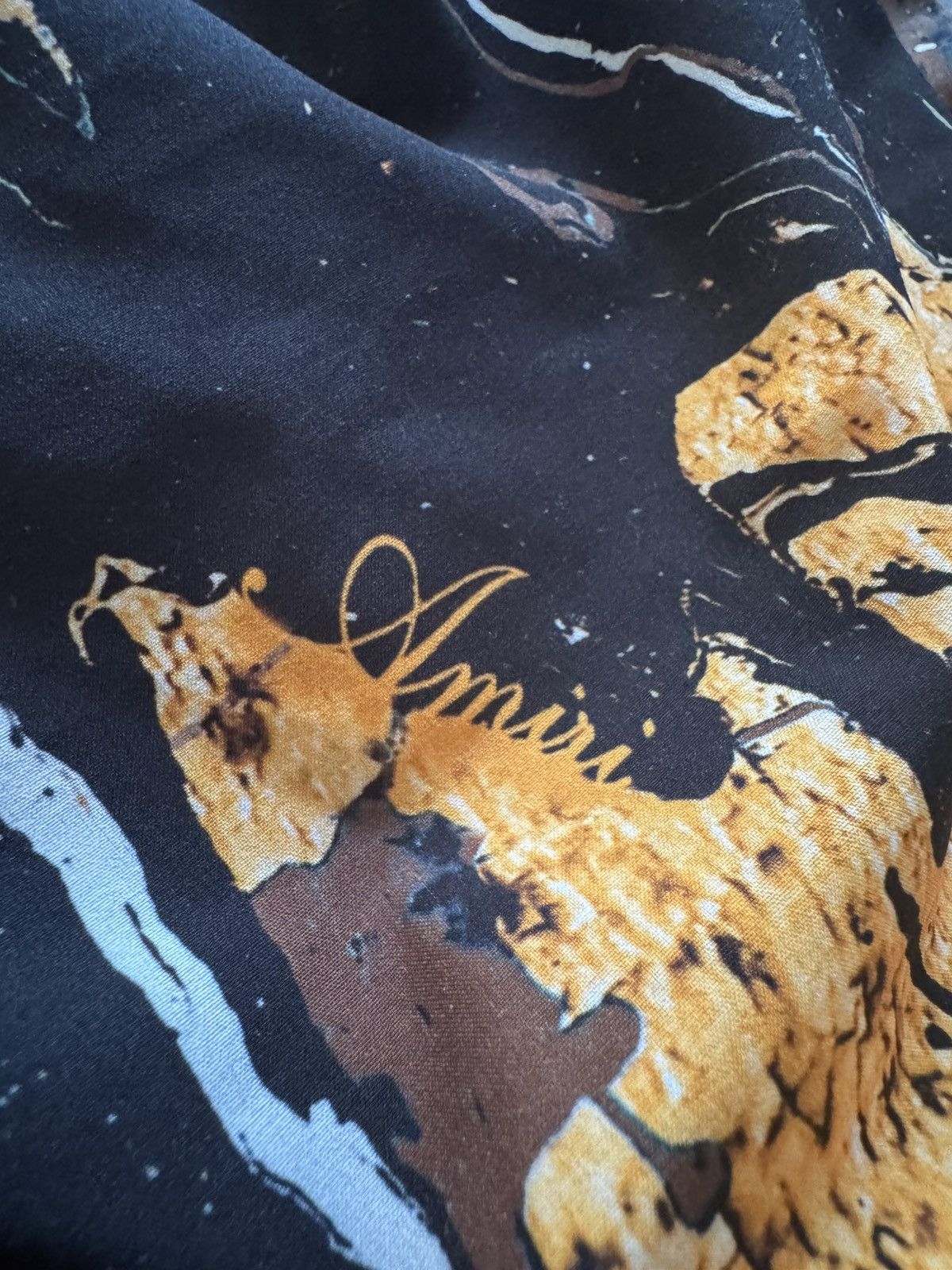 Amiri AMIRI Shorts real sizes SHOWN in photos by tape measure Size US 31 - 18 Thumbnail