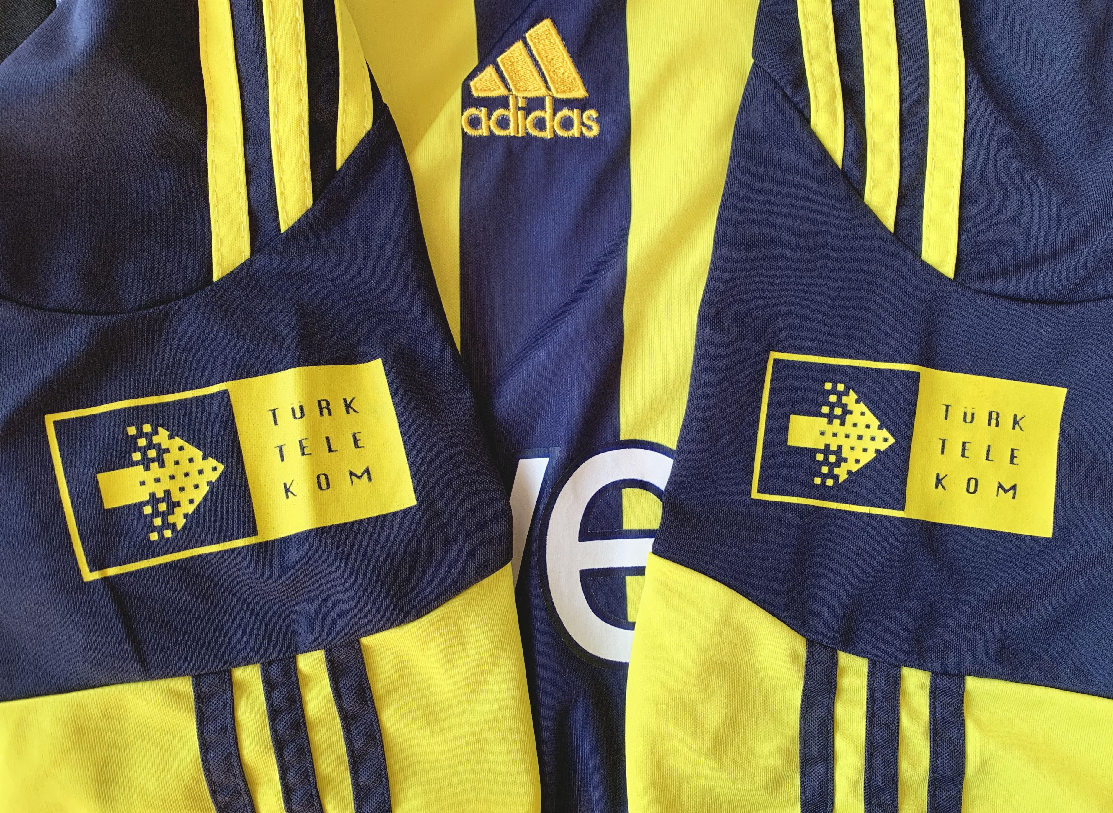 Adidas ADIDAS FENERBAHCE Jersey Football Soccer 2010 2011 Home Kit Size US L / EU 52-54 / 3 - 10 Thumbnail