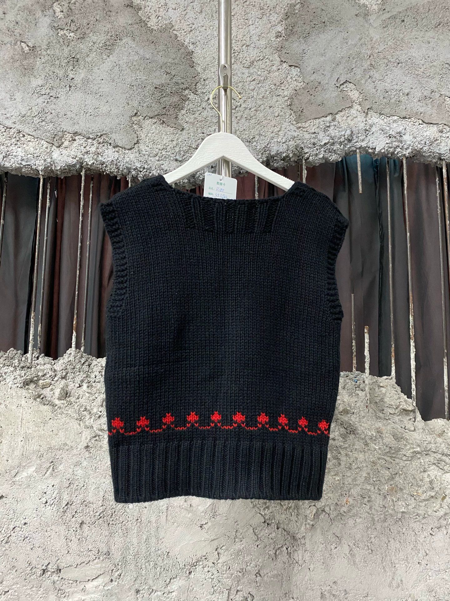 Dior Dior Rabbit Vest Sweater Women's 38 Size S / US 4 / IT 40 - 2 Thumbnail