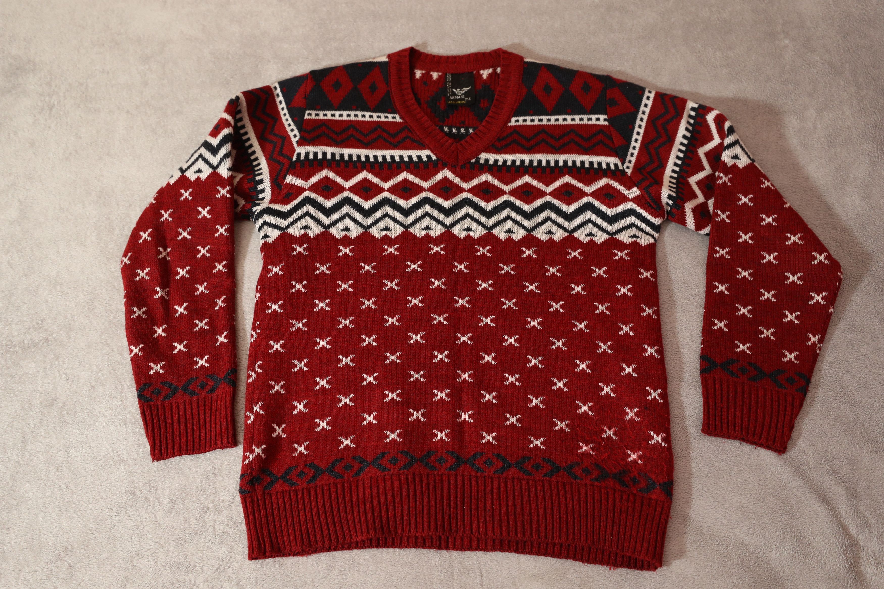 Giorgio Armani Georgio Armani V-Neck Red Pattern Sweater (M) Size US M / EU 48-50 / 2 - 3 Thumbnail
