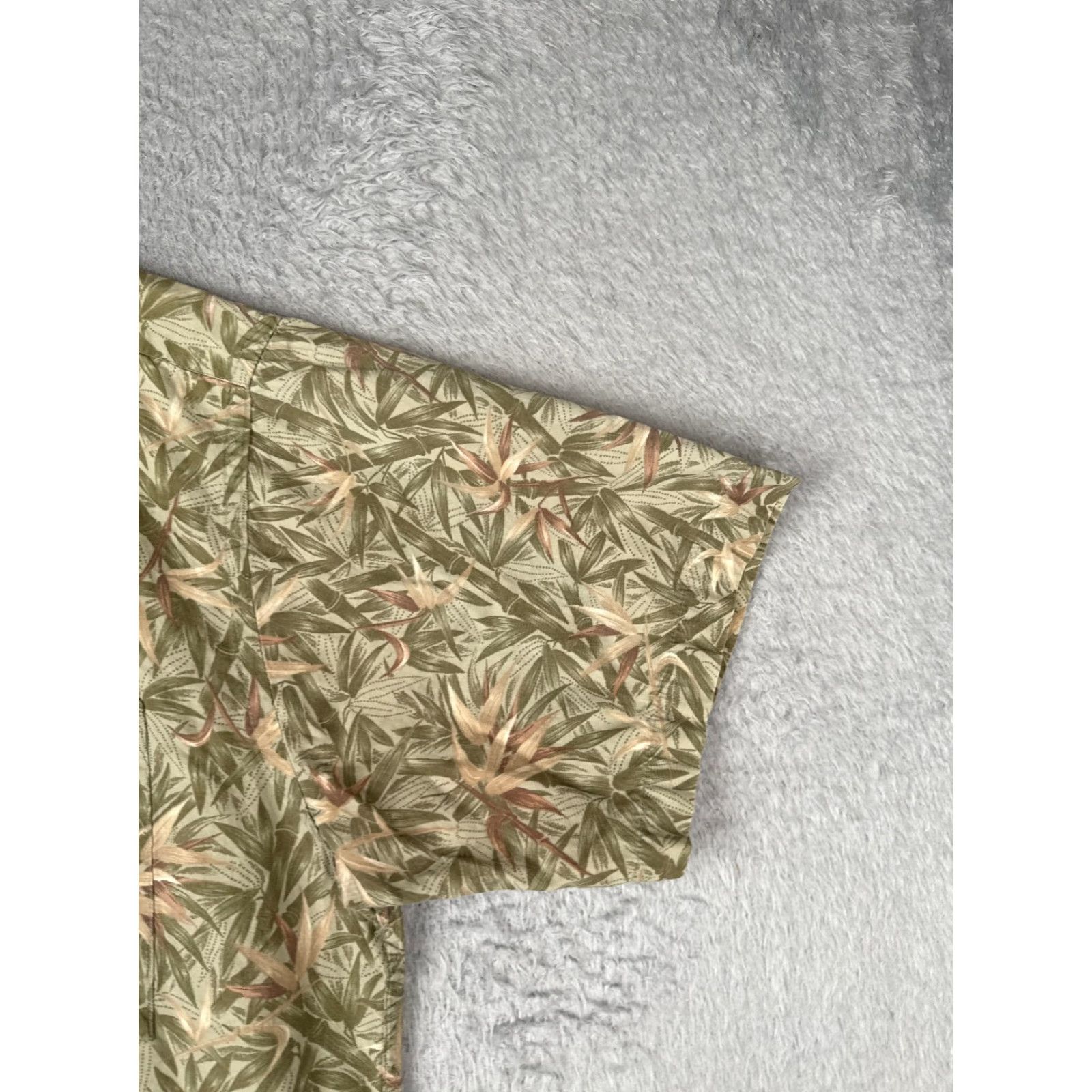 Pierre Cardin Pierre Cardin Shirt Men XL Green Floral Leaf 100% Cotton Hawaiian Resort Vacation Aloha Short Sleeve Button-Up Size US XL / EU 56 / 4 - 2 Thumbnail