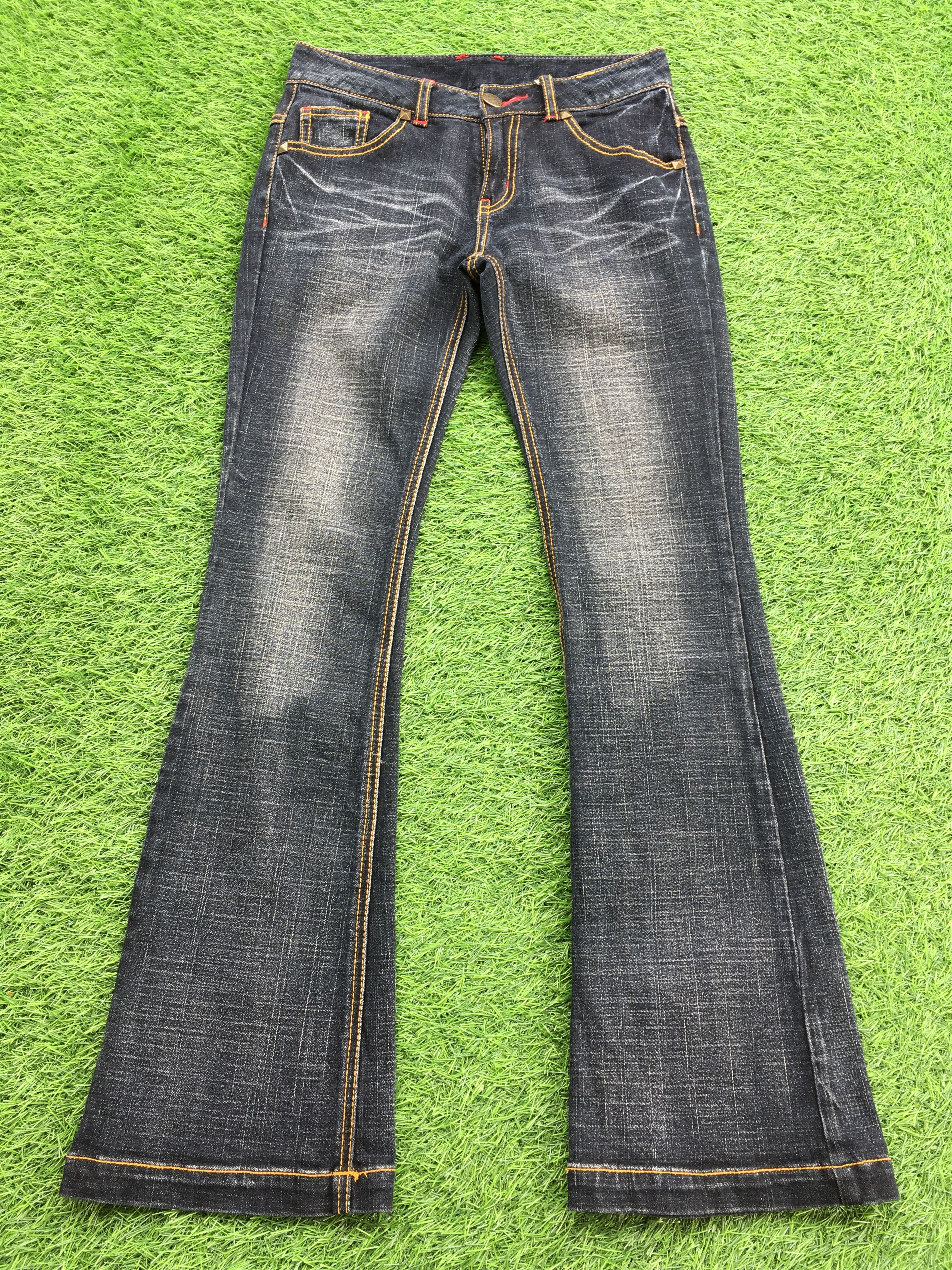 Bcbgmaxazria Y2K BCBG Low Rise Bootcut Jeans D-1230 Size 25" / US 0 / IT 36 - 2 Thumbnail