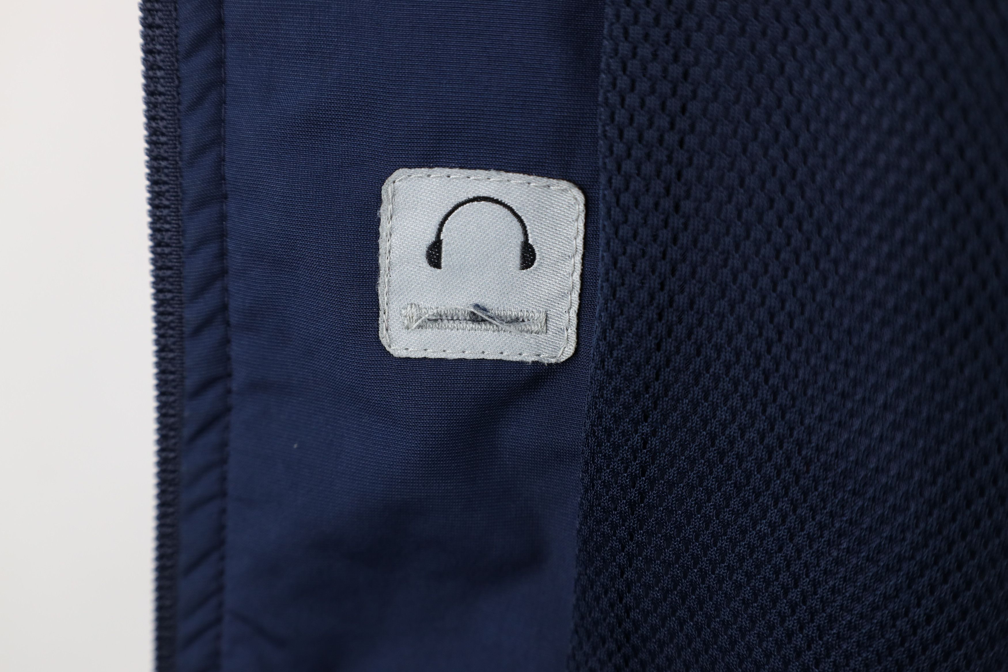 Nike Vintage Y2K Nike Sportswear Swoosh Lined Windbreaker Jacket Size US L / EU 52-54 / 3 - 12 Thumbnail