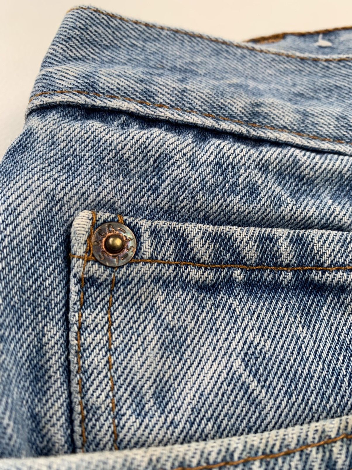 Levi's Vintage Clothing Levi’s 501 Made in USA Vintage Distressed Pants Jeans Size US 32 / EU 48 - 5 Thumbnail