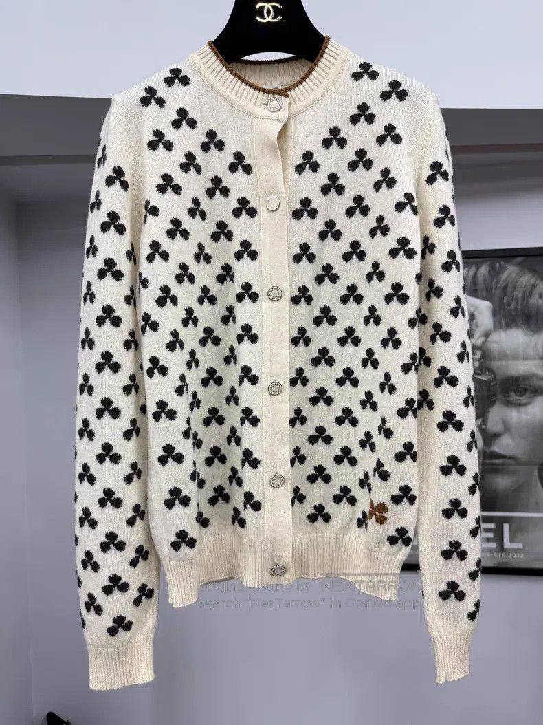 Hermes Hermes White four-leaf clover cashmere cardigan Size XS / US 0-2 / IT 36-38 - 1 Thumbnail