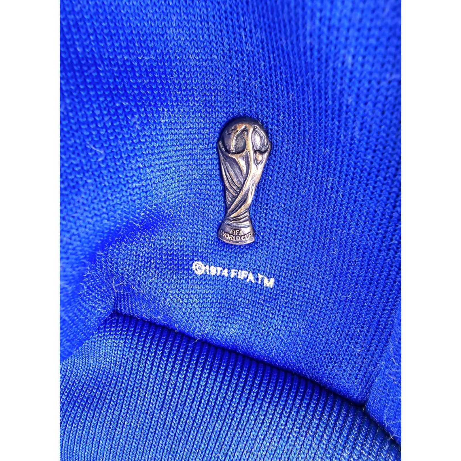 Adidas VINTAGE adidas TREFOIL FIFA ITALIA TRACK JACKET WOMEN'S SMALL Jacket Women S Blue Track Jacket 90s FIFA Italy Cross Shoulder 15 INCH Size S / US 4 / IT 40 - 7 Thumbnail